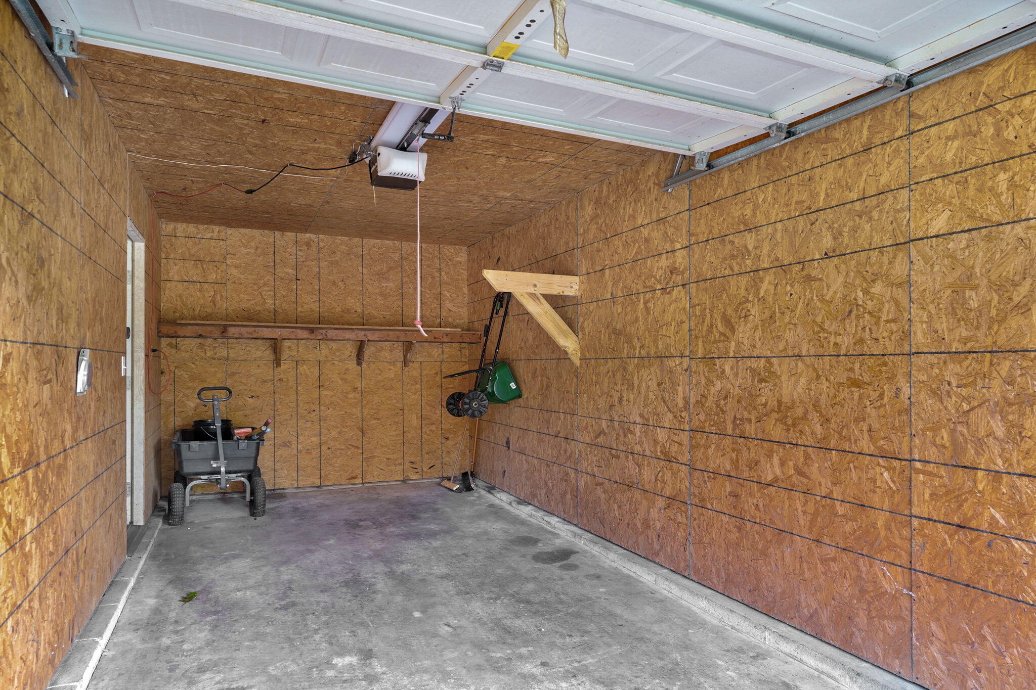 2082 West Trevor Trail Property Photo 27