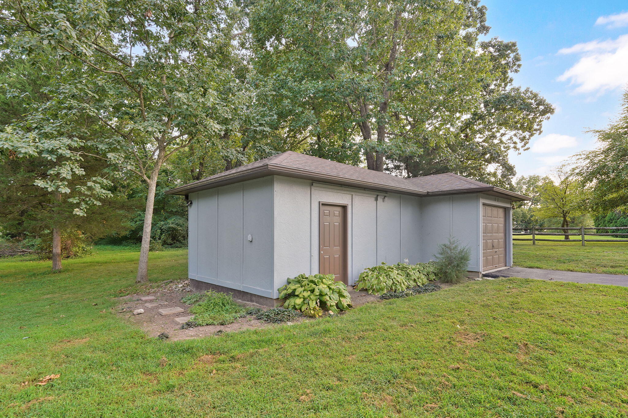 2082 West Trevor Trail Property Photo 34
