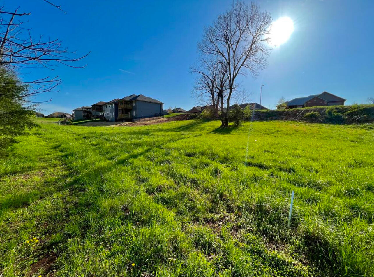 716 South Peach Property Photo 1