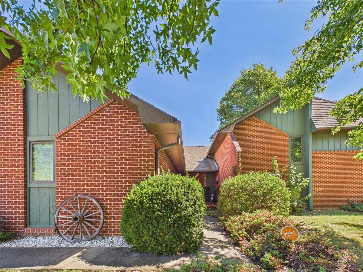 2227 Carolina Avenue Property Photo 6