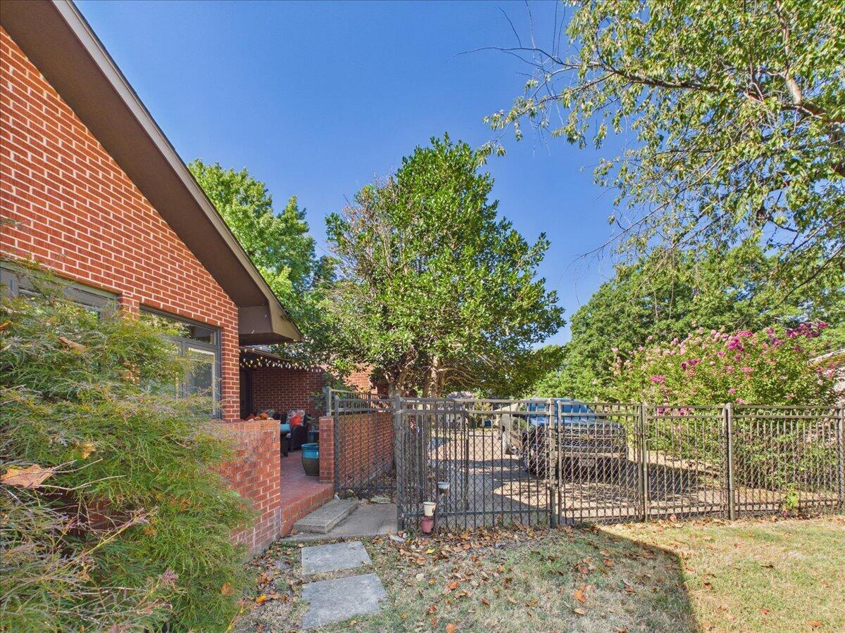 2227 Carolina Avenue Property Photo 25