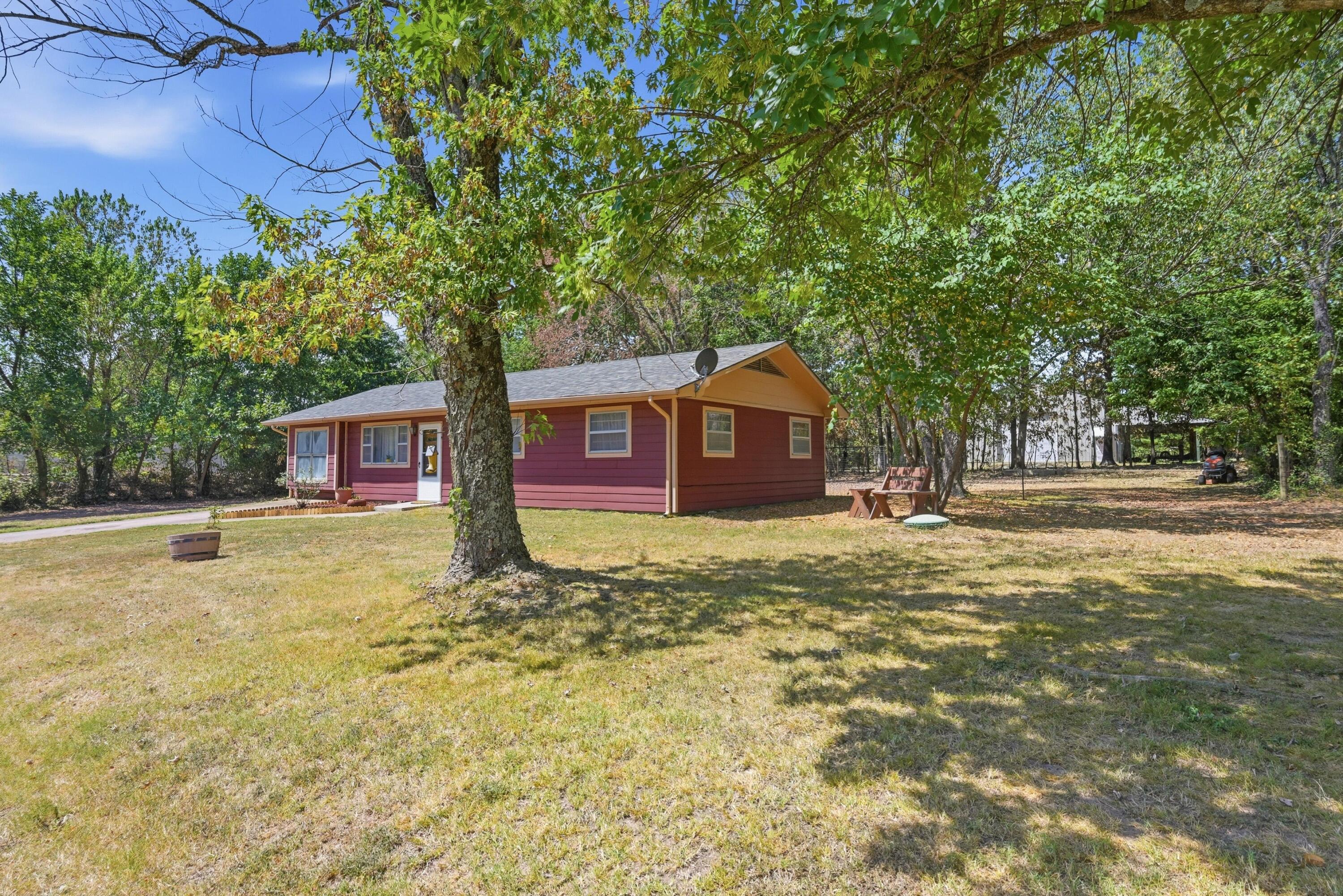21400 Katy Lane Property Photo 4