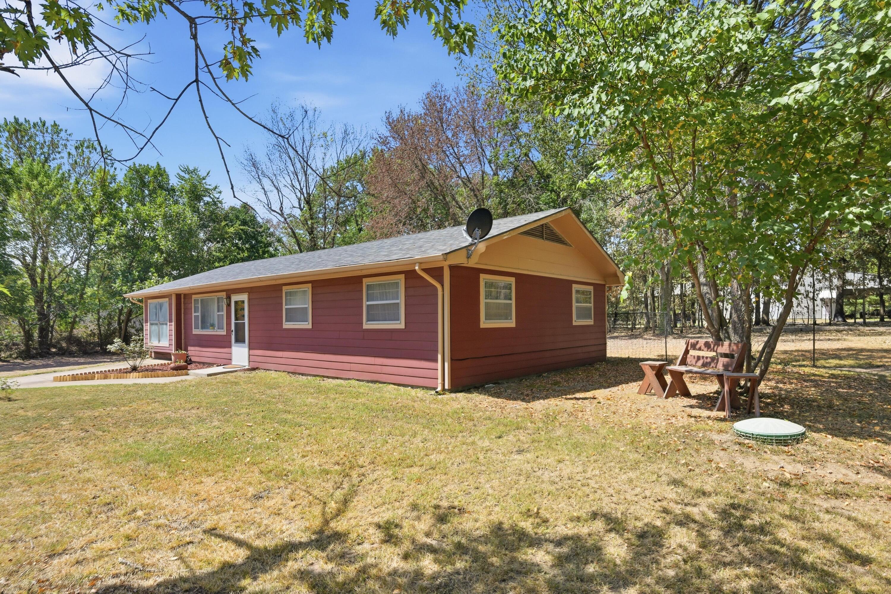21400 Katy Lane Property Photo 5