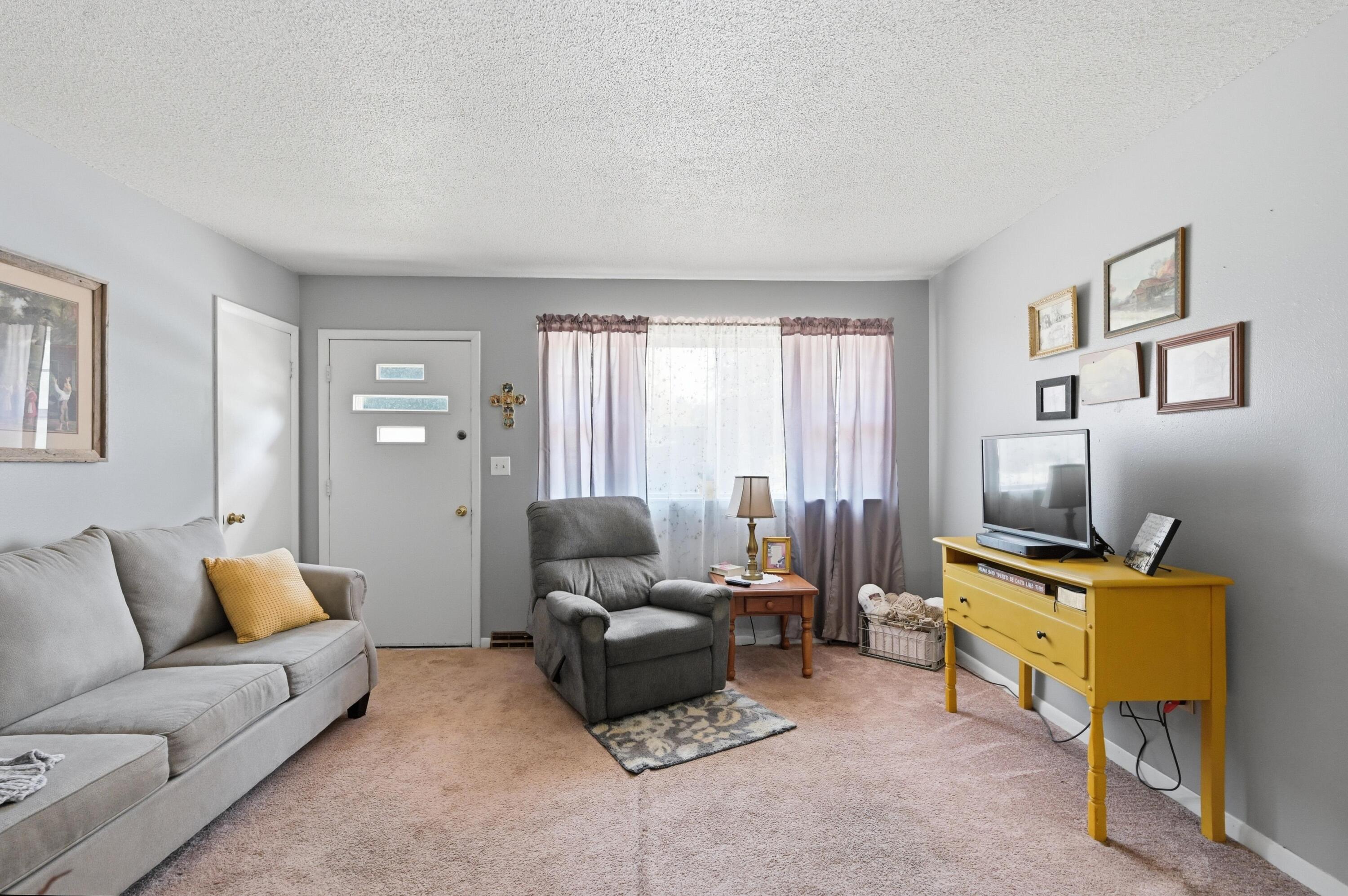 21400 Katy Lane Property Photo 6