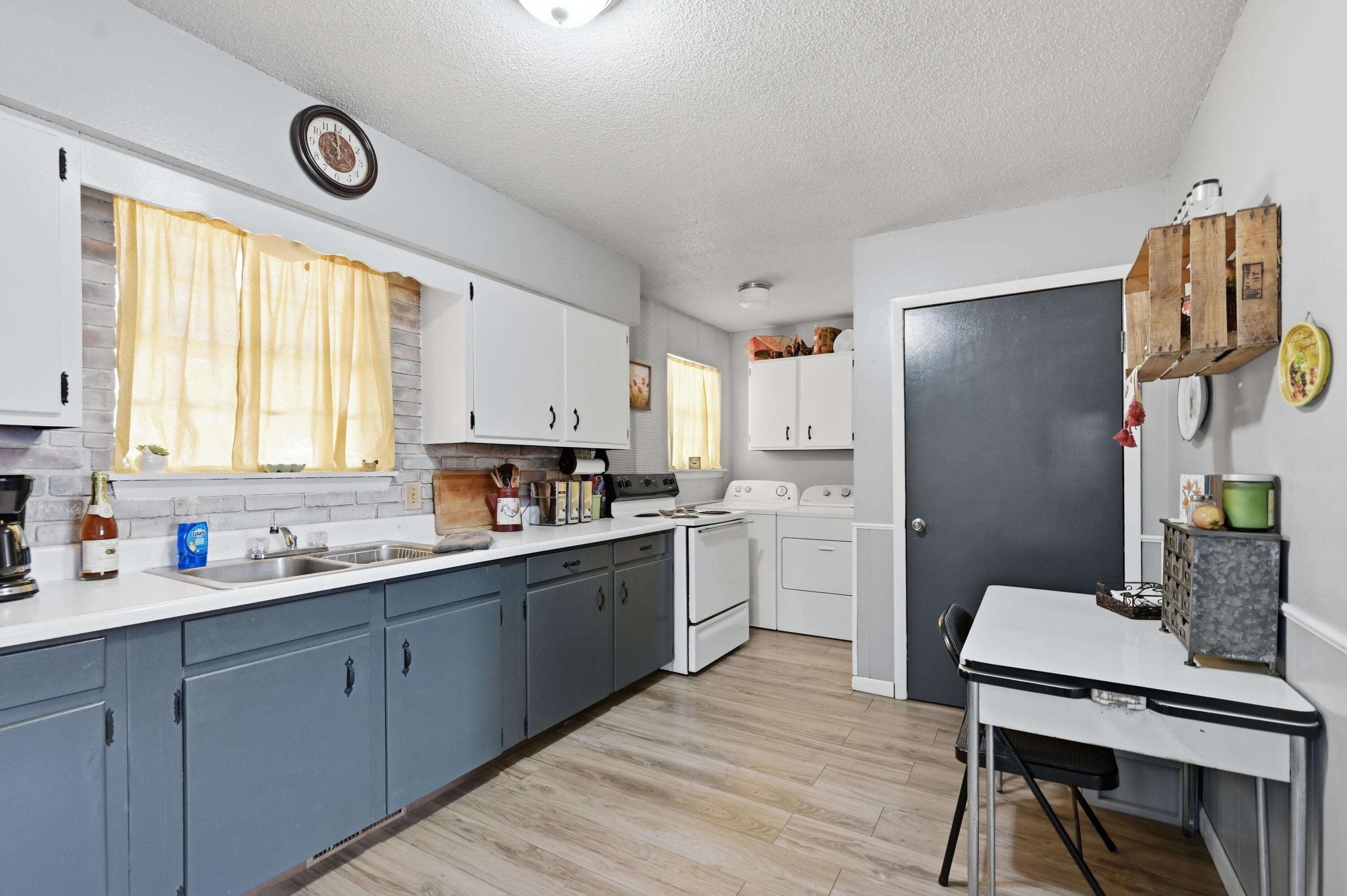 21400 Katy Lane Property Photo 10