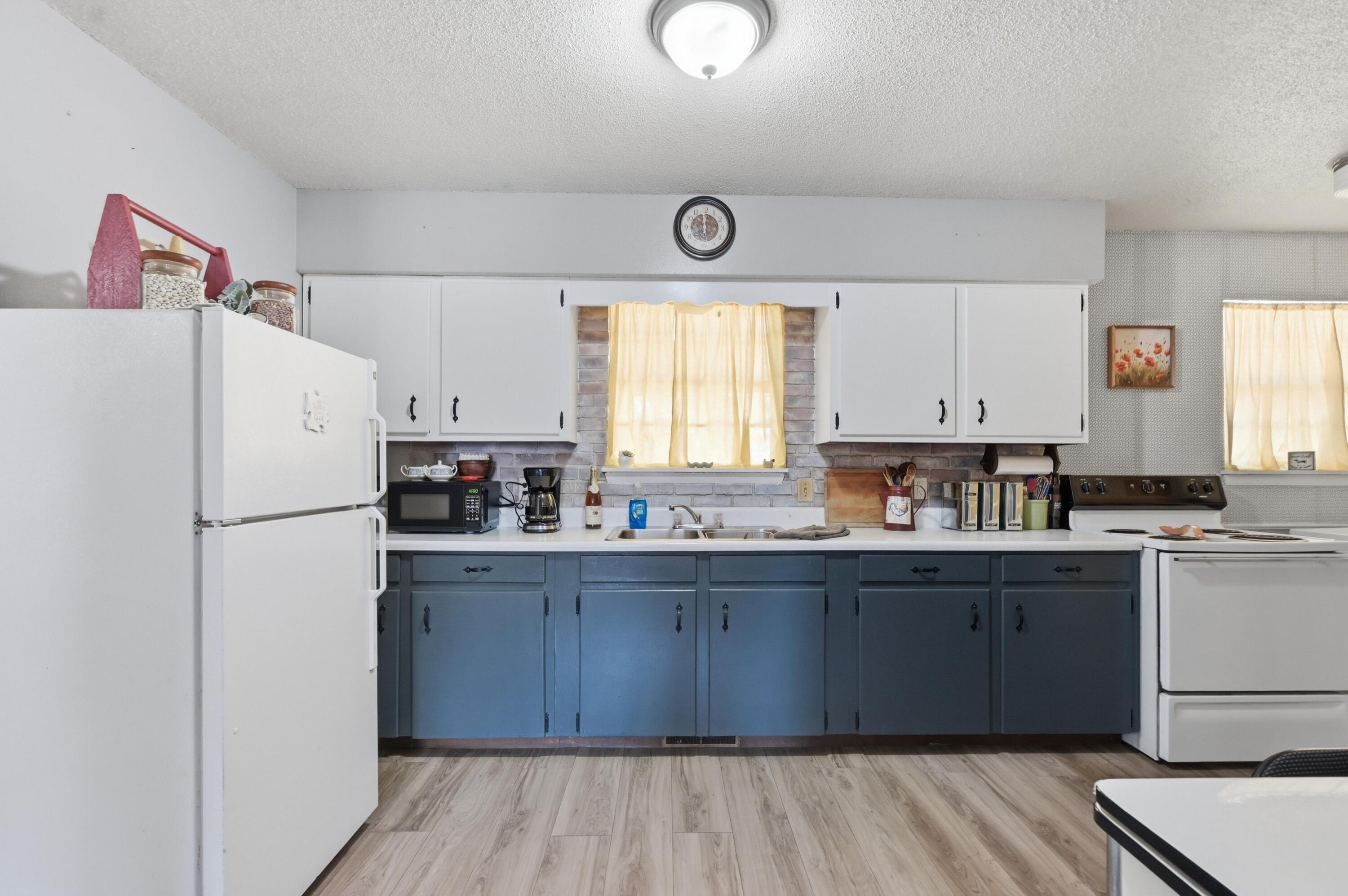 21400 Katy Lane Property Photo 11