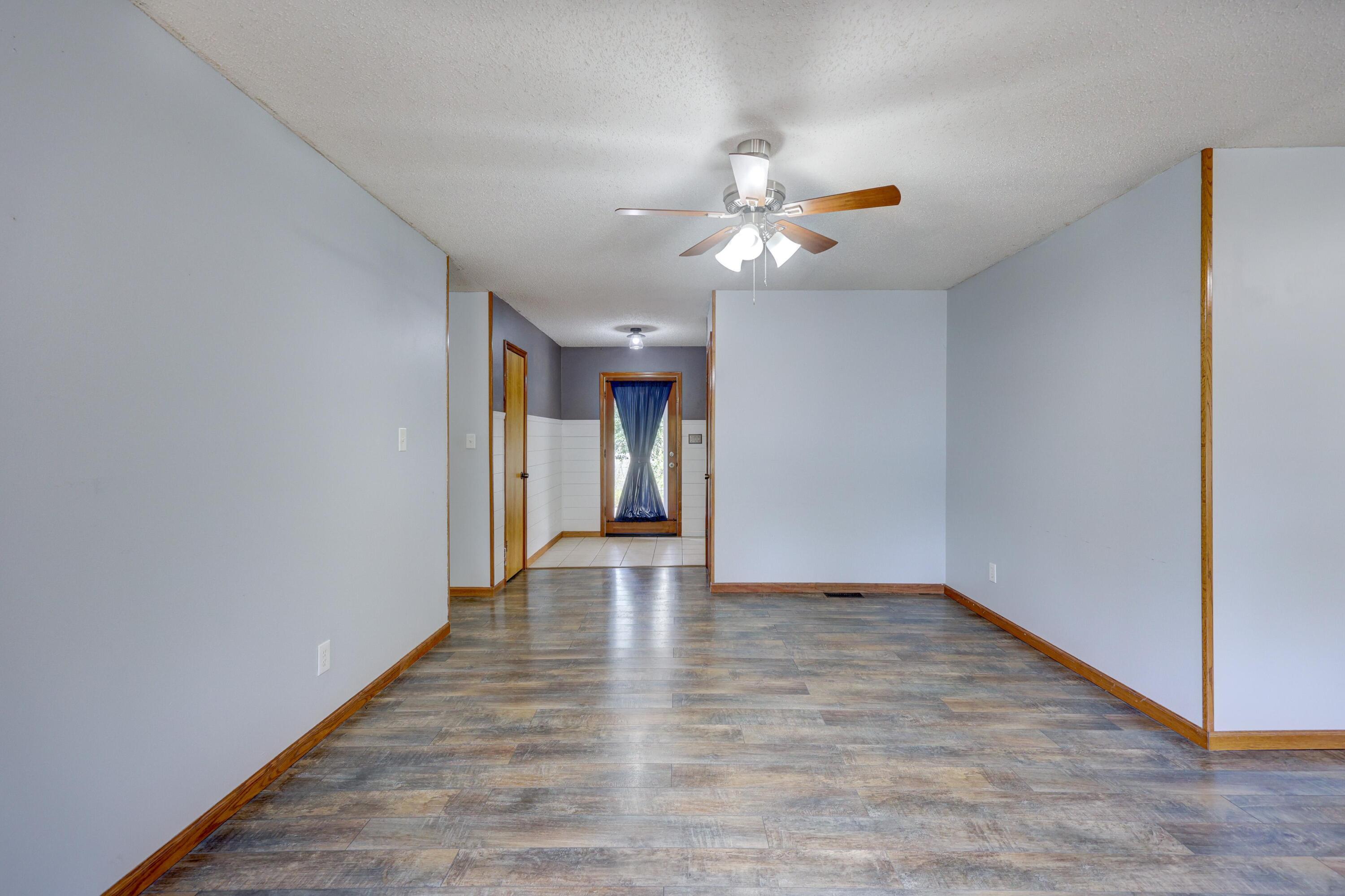 1701 Hickory Hills Drive Property Photo 4