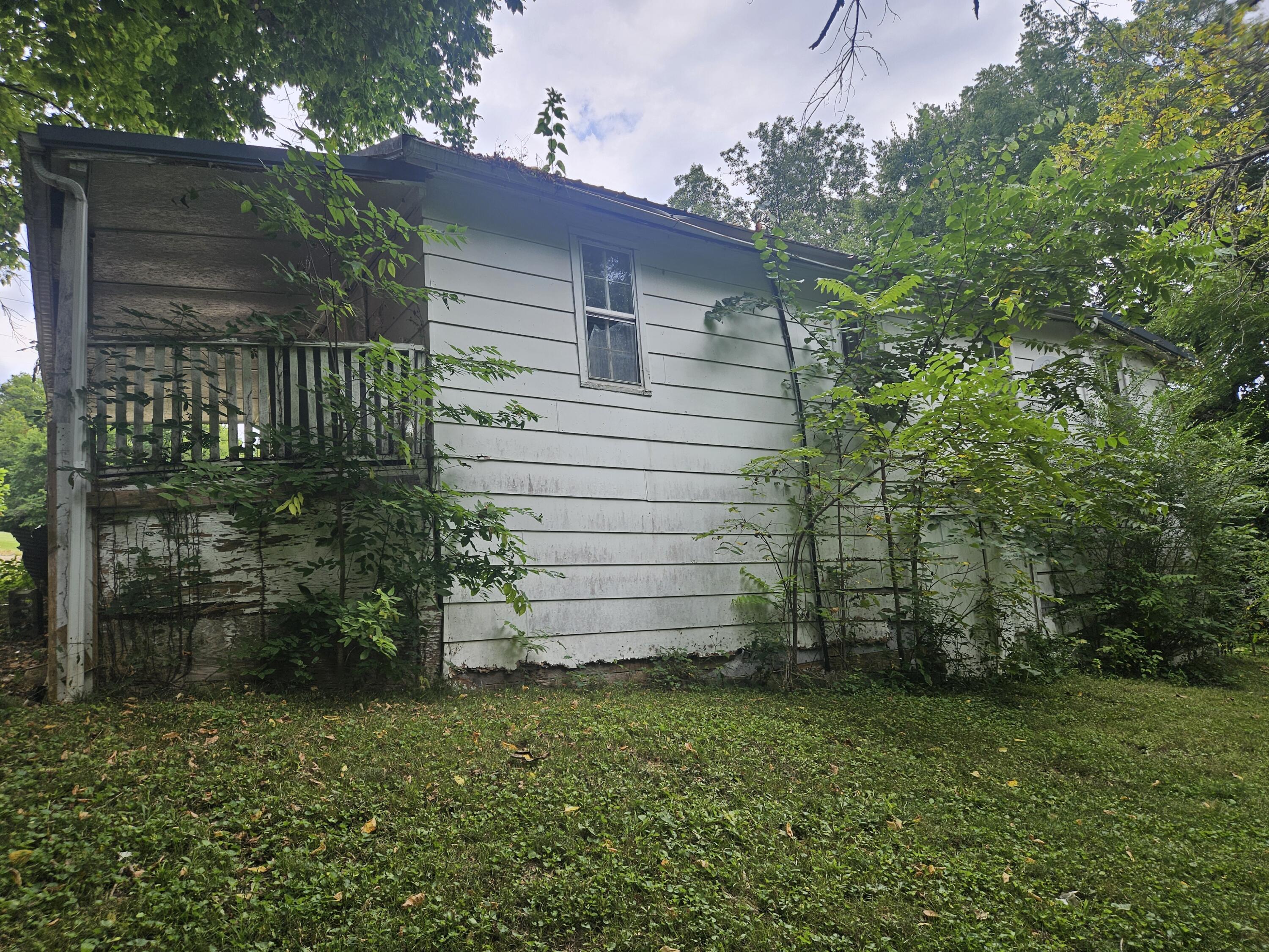 17882 3rd Street Property Photo 3