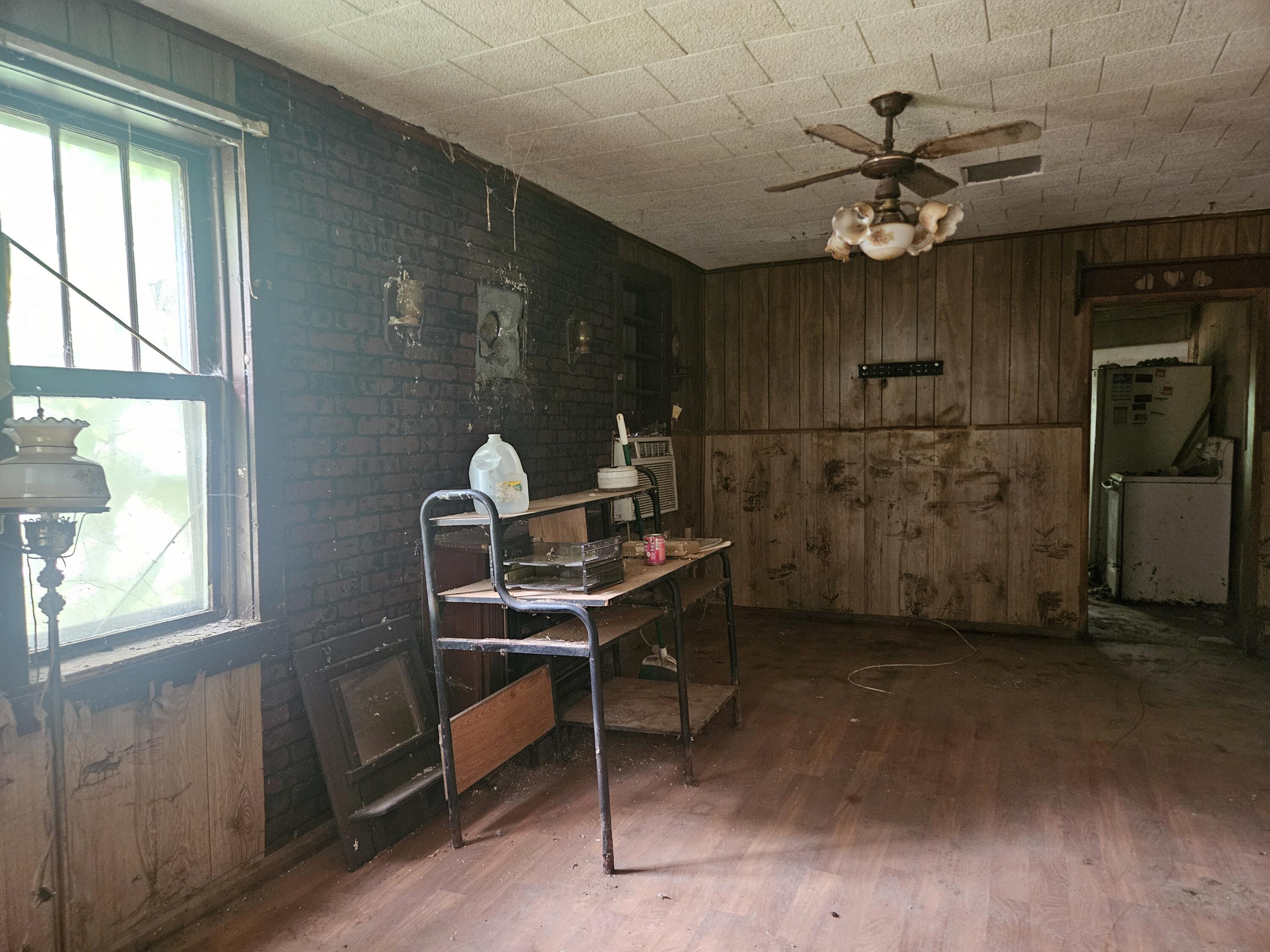 17882 3rd Street Property Photo 6