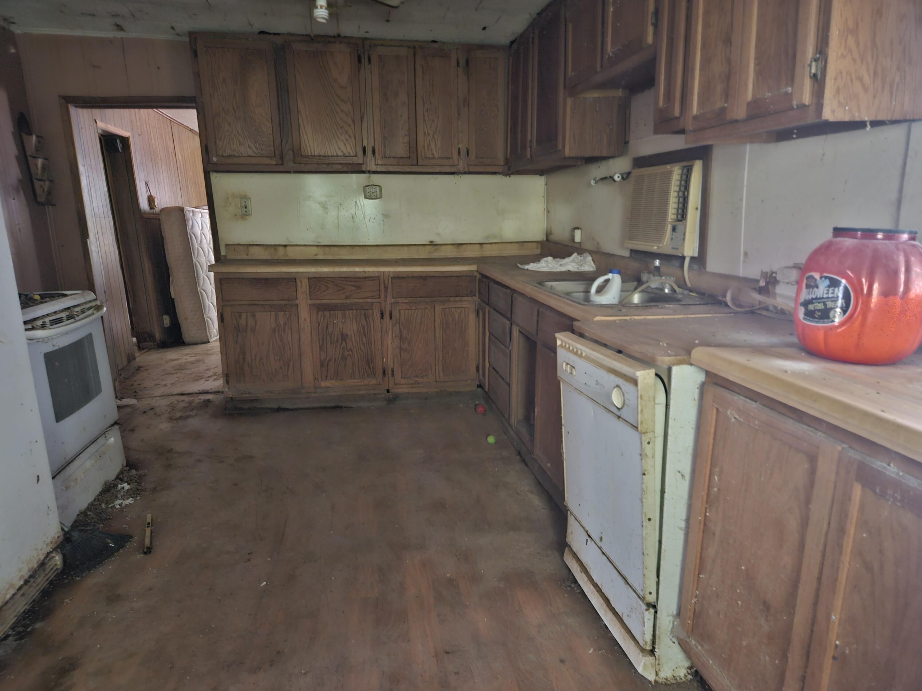 17882 3rd Street Property Photo 8