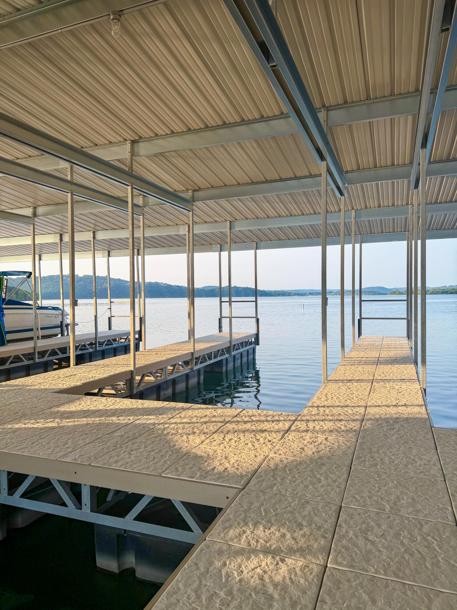 300 Scrolling Road Property Photo 15