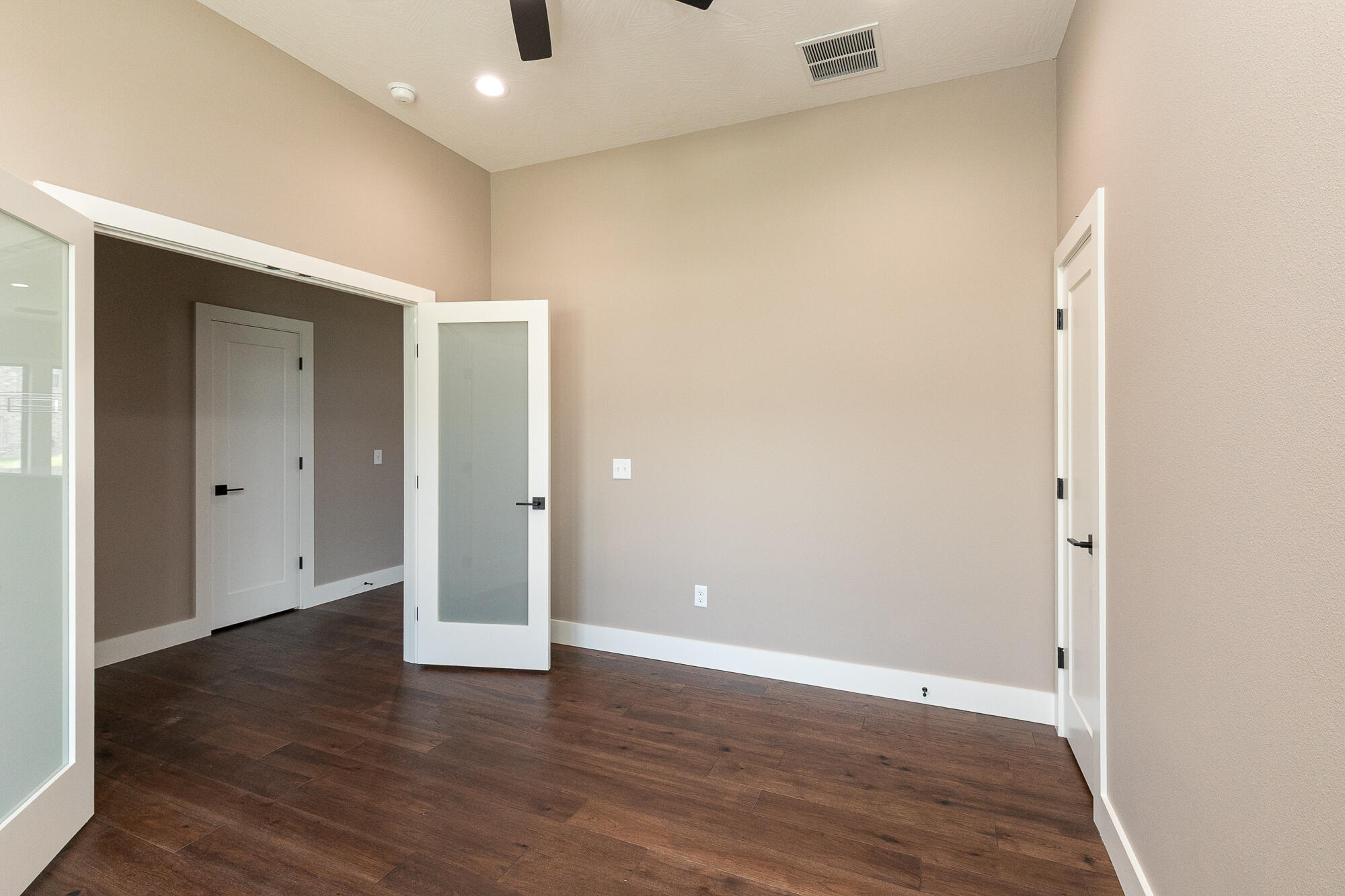2038 North Silver Charm Avenue Property Photo 17