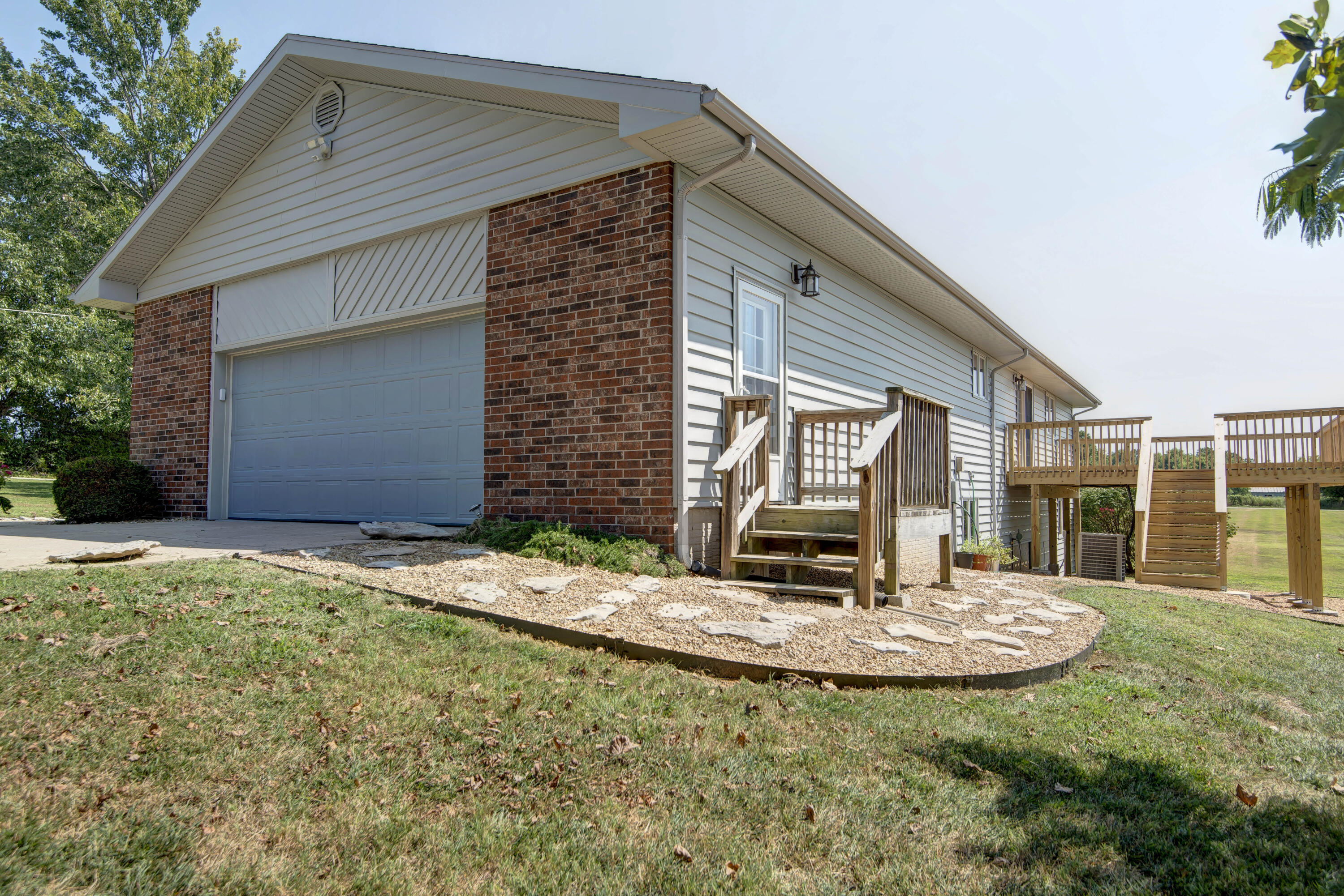 1433 North Emerald Hills Drive Property Photo 7