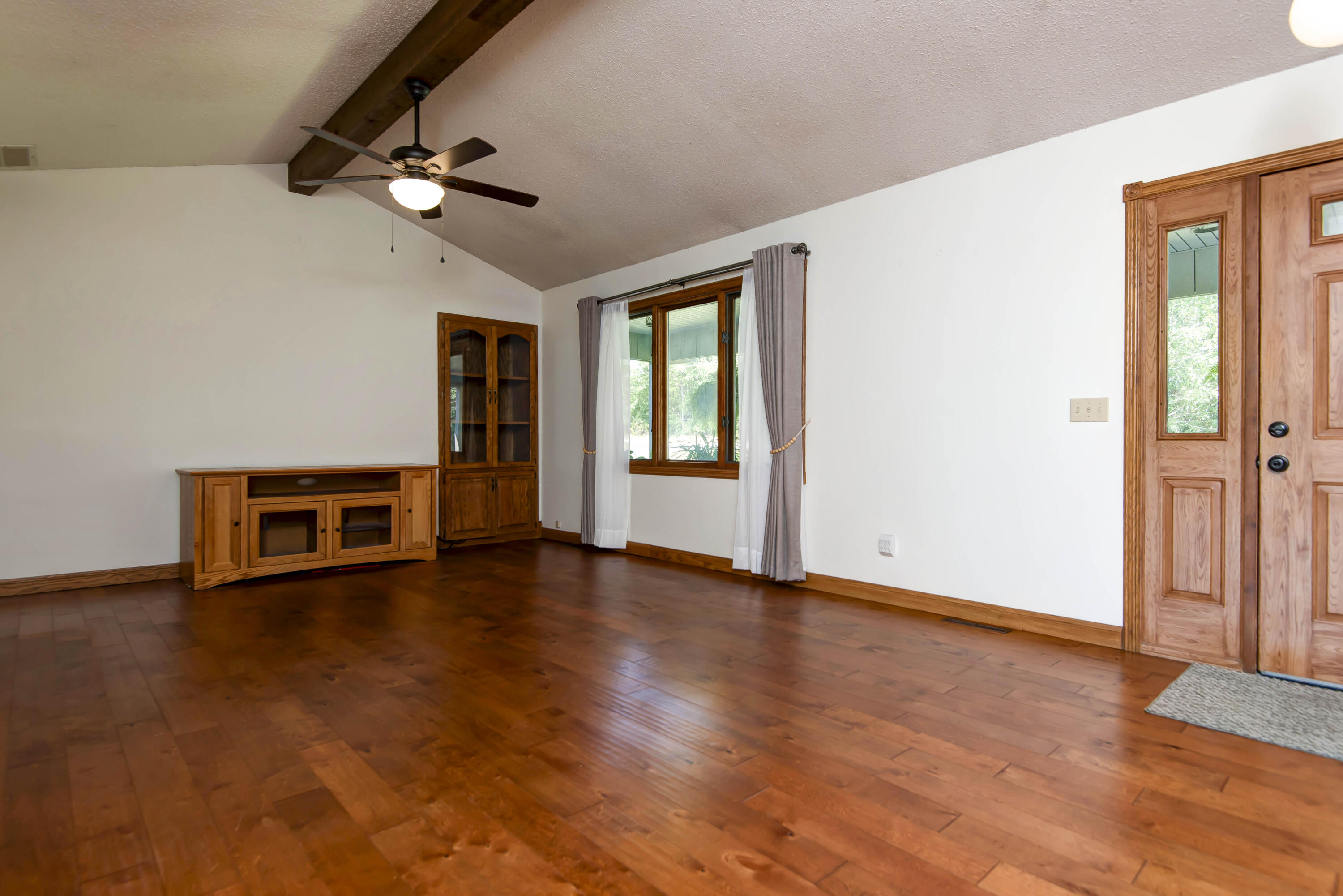 1433 North Emerald Hills Drive Property Photo 8