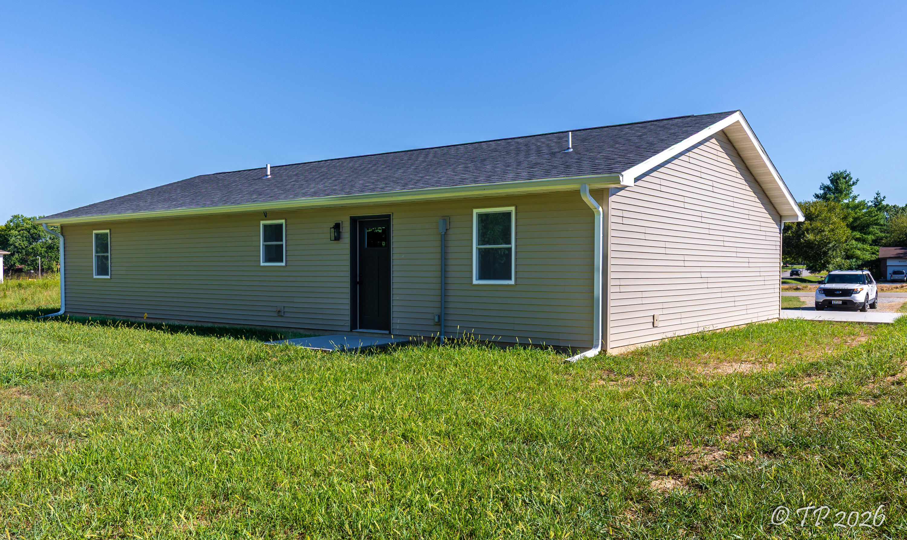 2415 Deatherage Avenue Property Photo 2