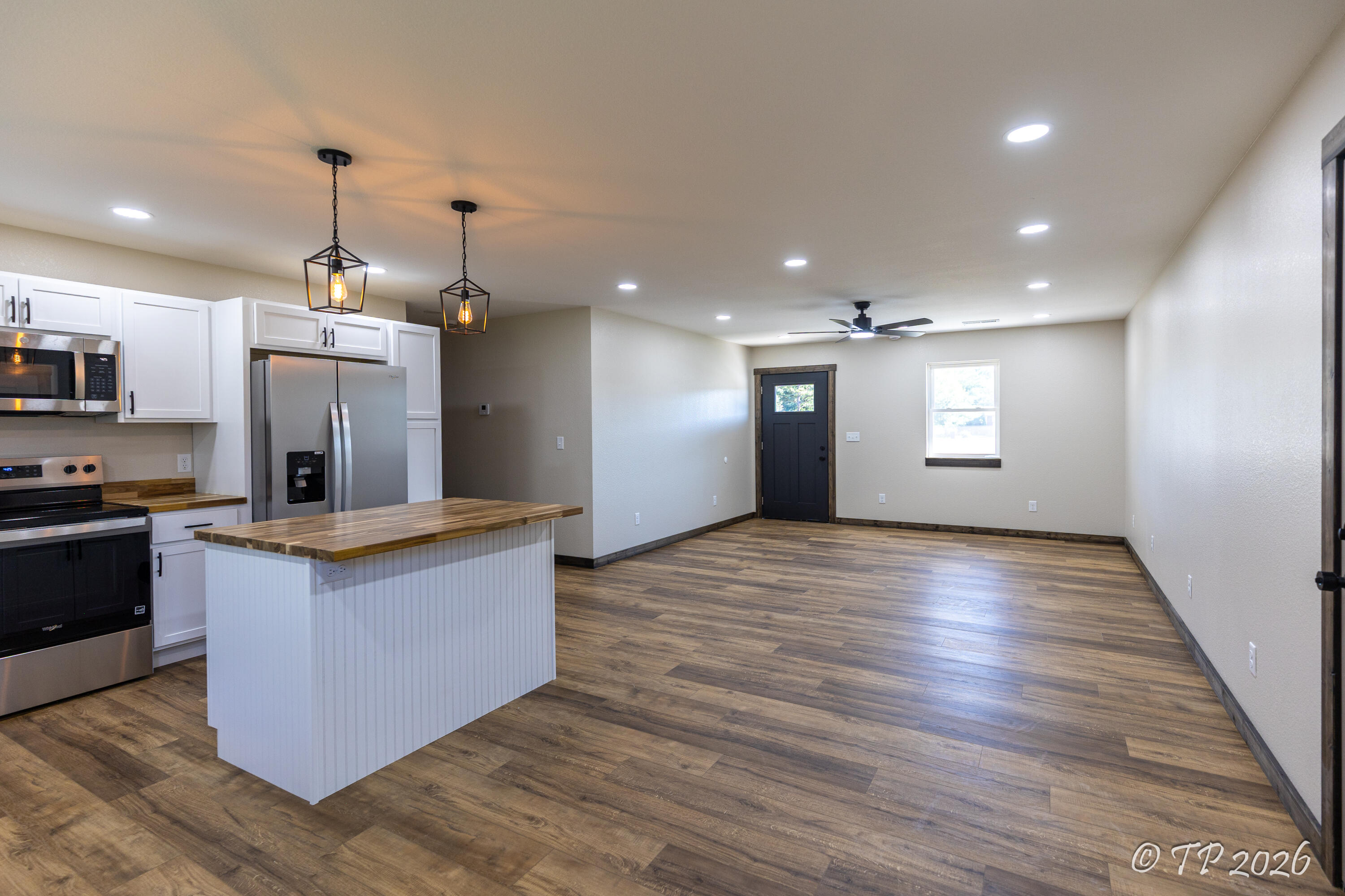 2415 Deatherage Avenue Property Photo 3
