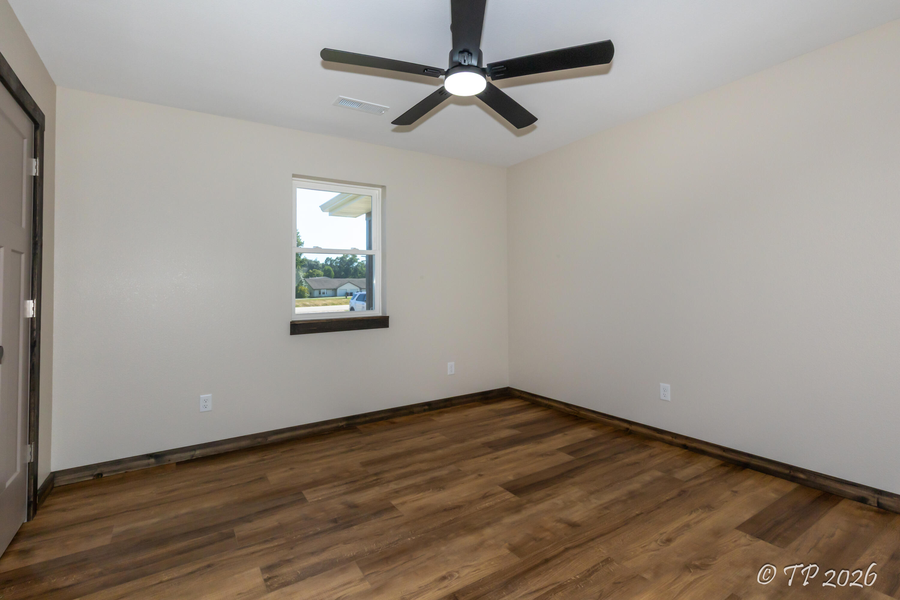 2415 Deatherage Avenue Property Photo 12