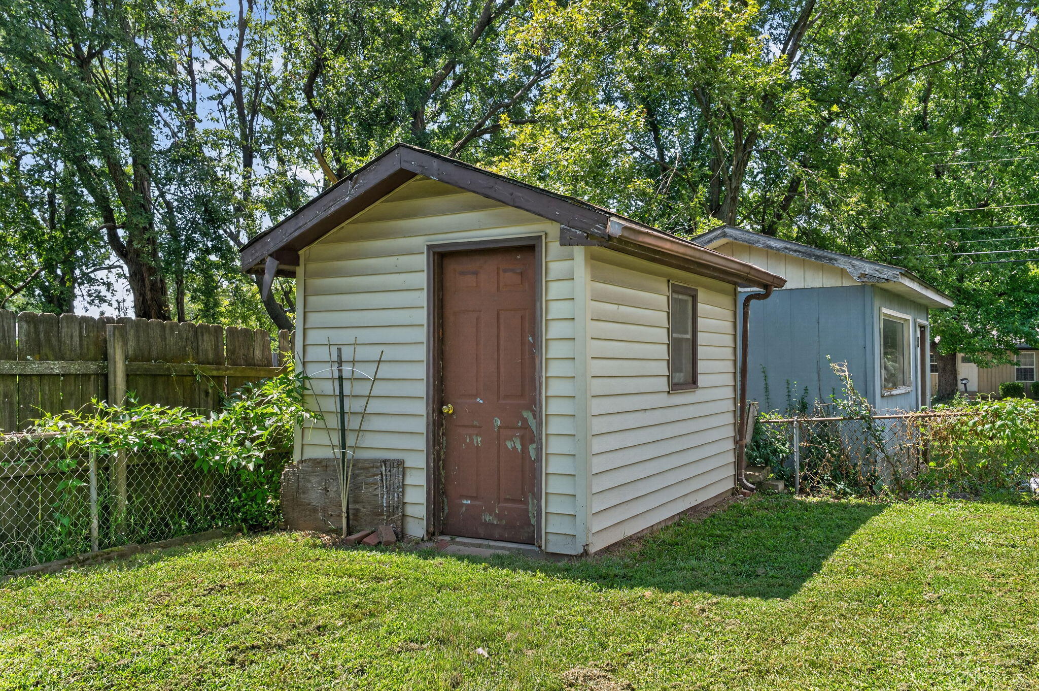 1112 East Mcclernon Street Property Photo 22