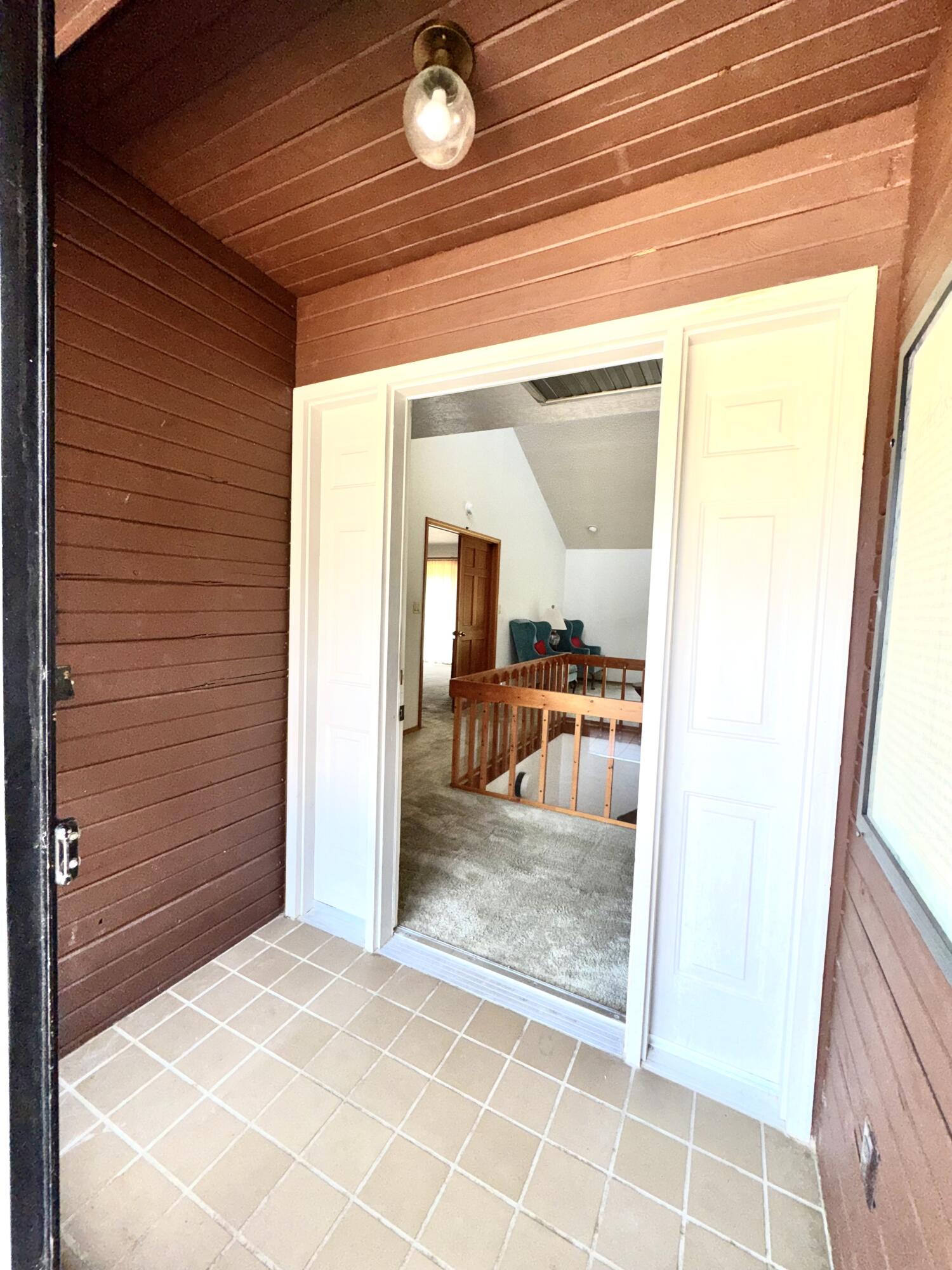213 Wells Street Property Photo 4