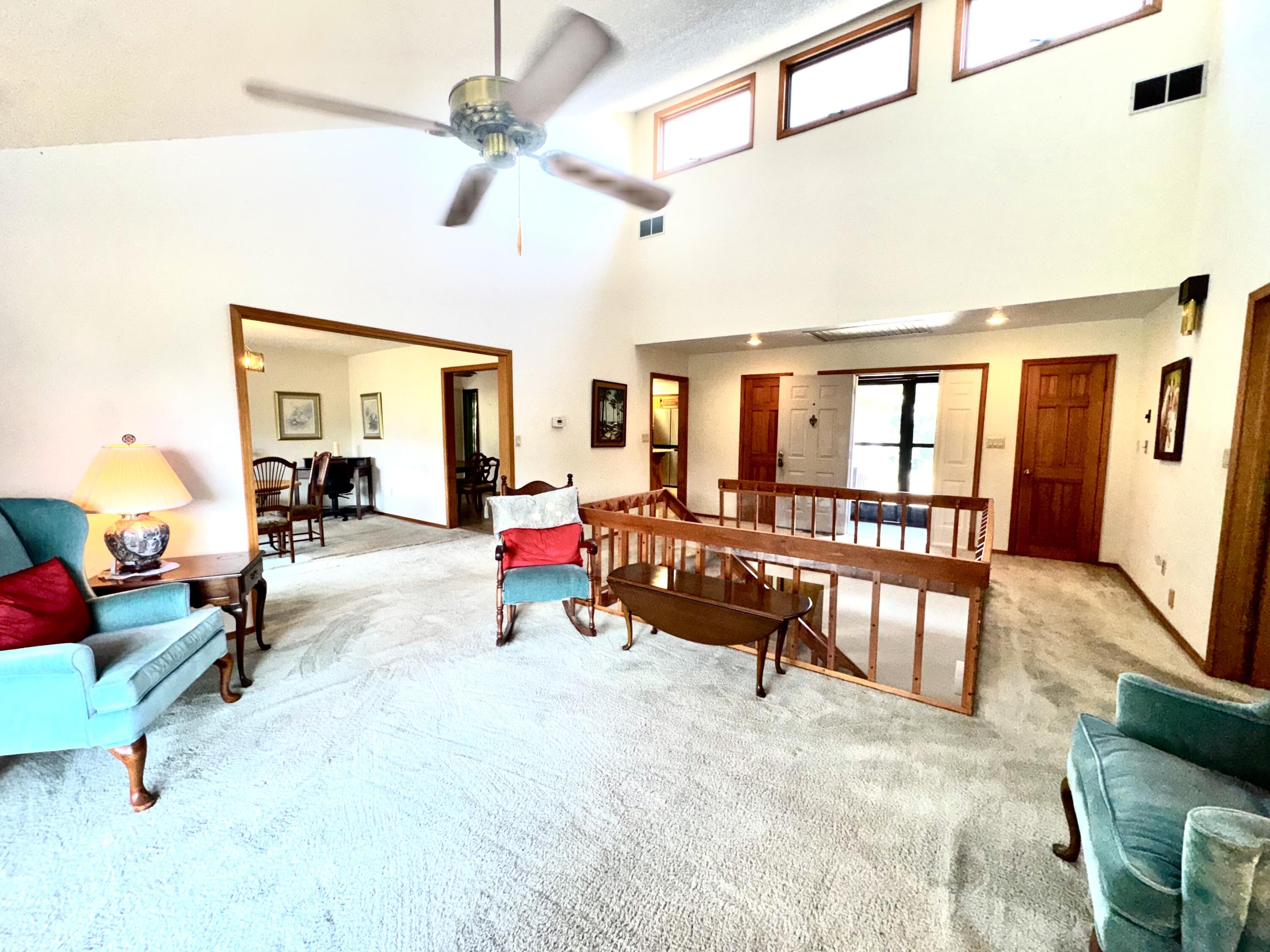 213 Wells Street Property Photo 6