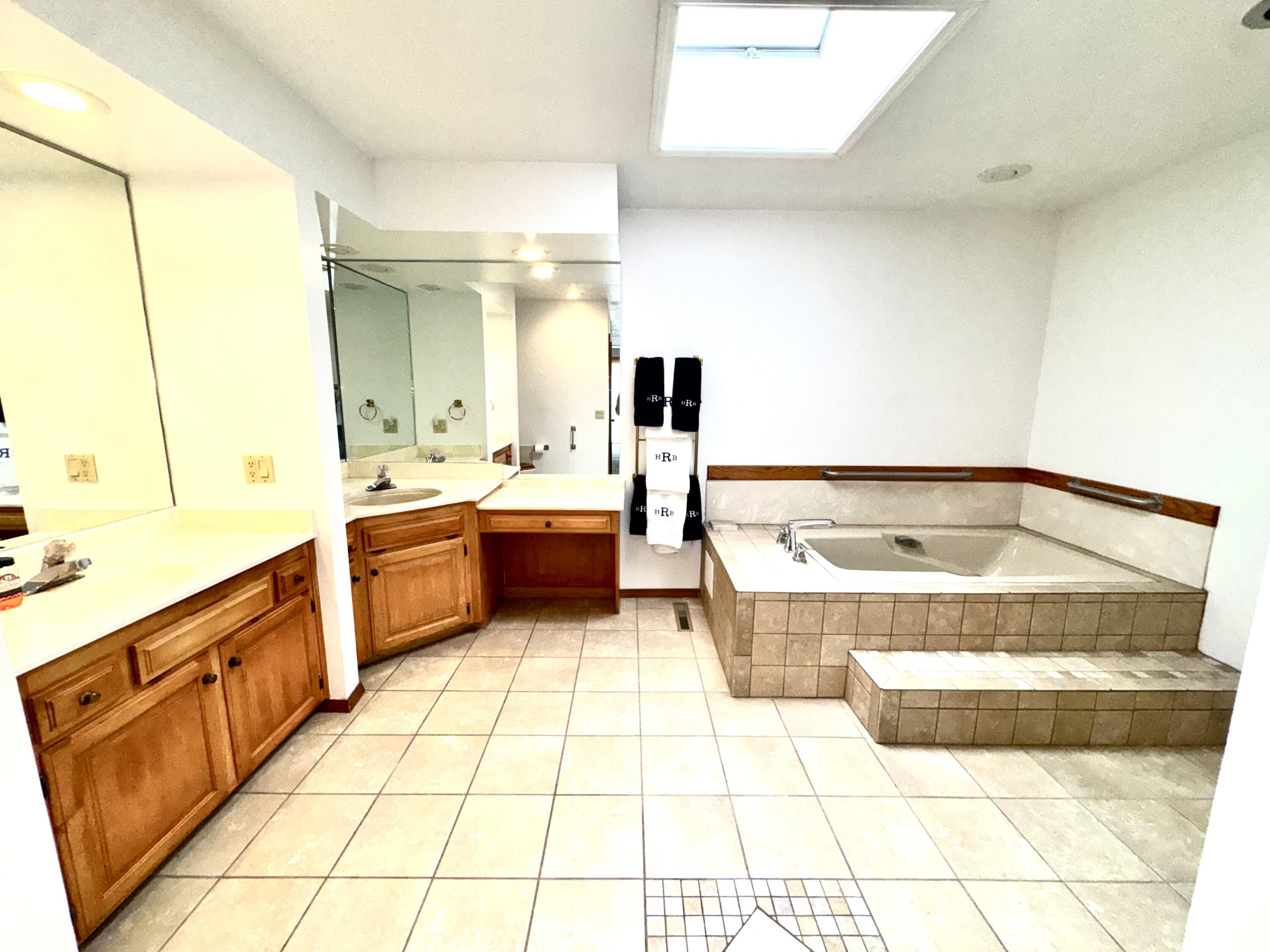 213 Wells Street Property Photo 25