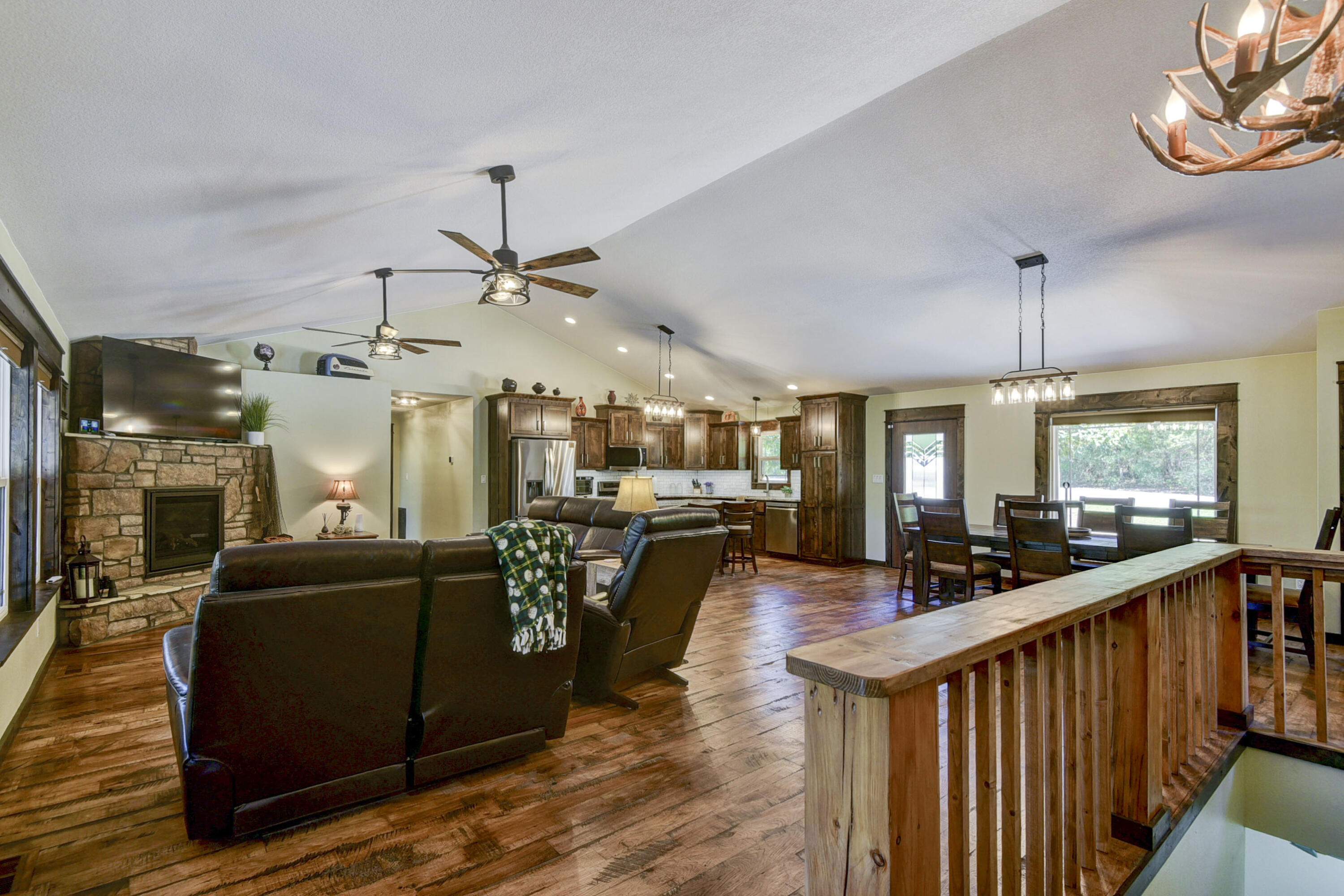 303 Bayshore Street Property Photo 18