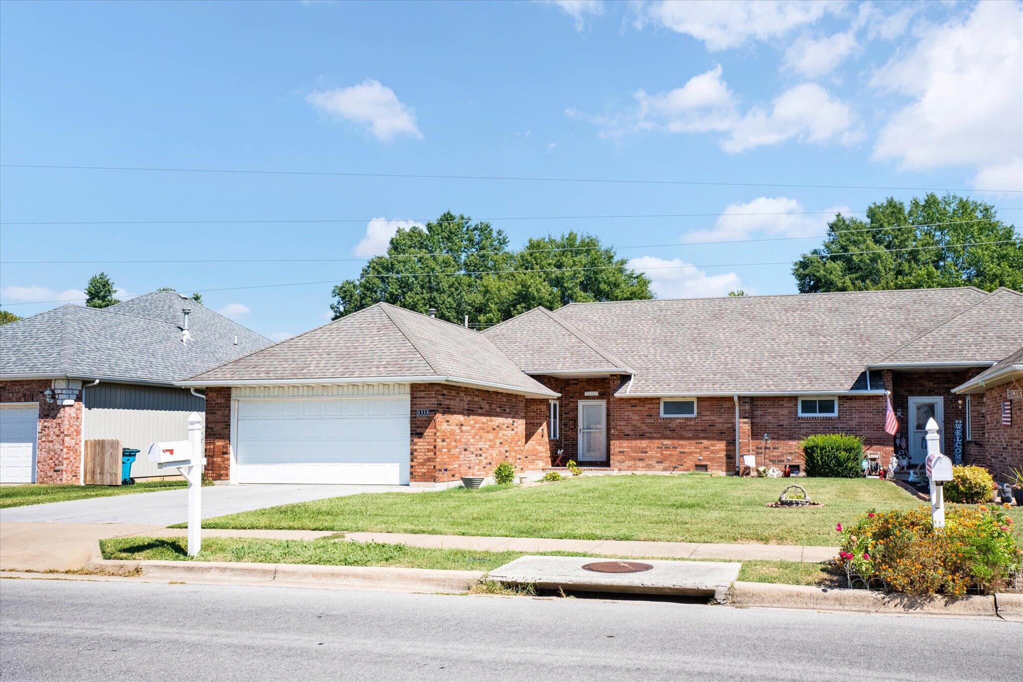 1333 West Edgewood Street Property Photo 2