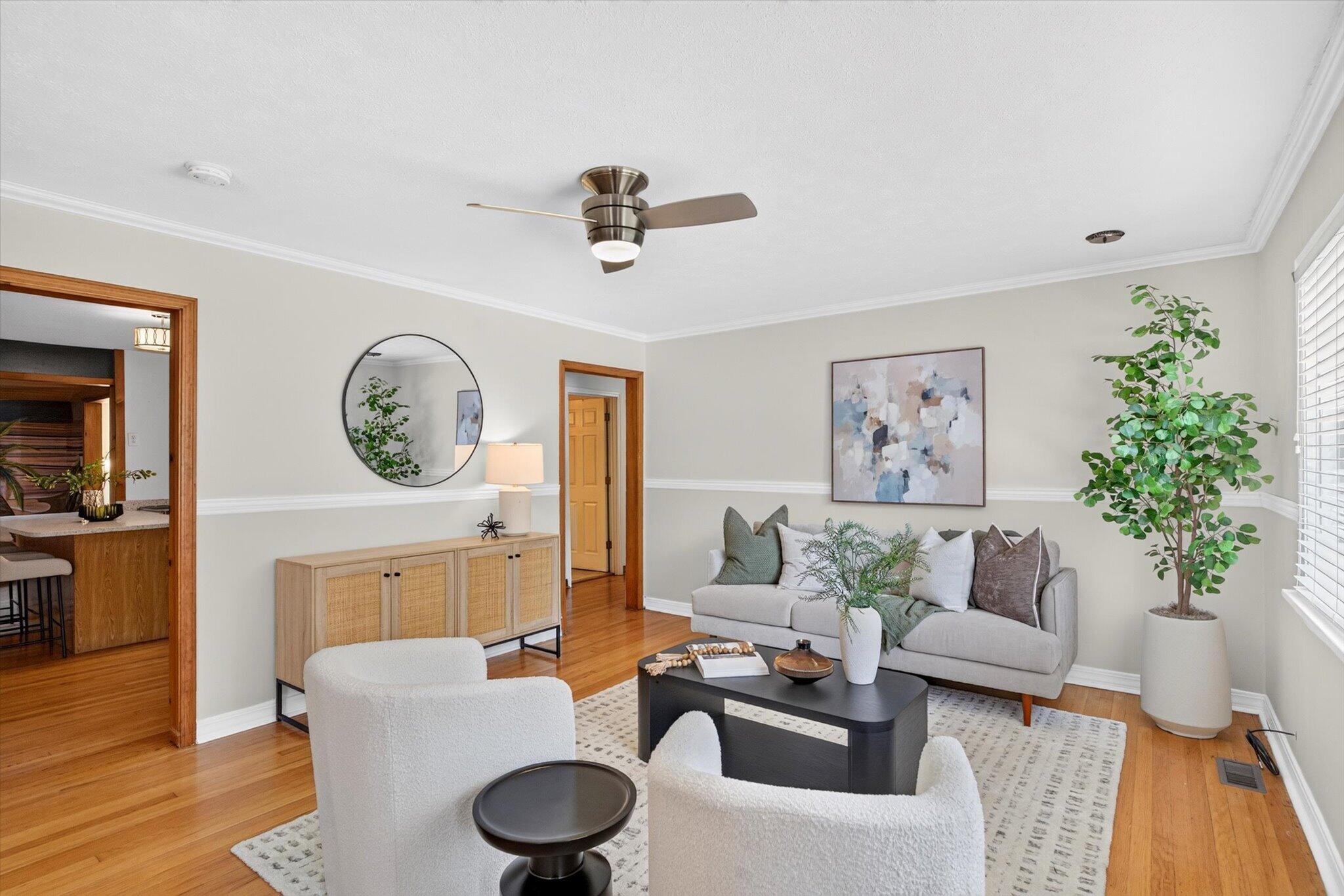 1345 East Walnut Street Property Photo 4
