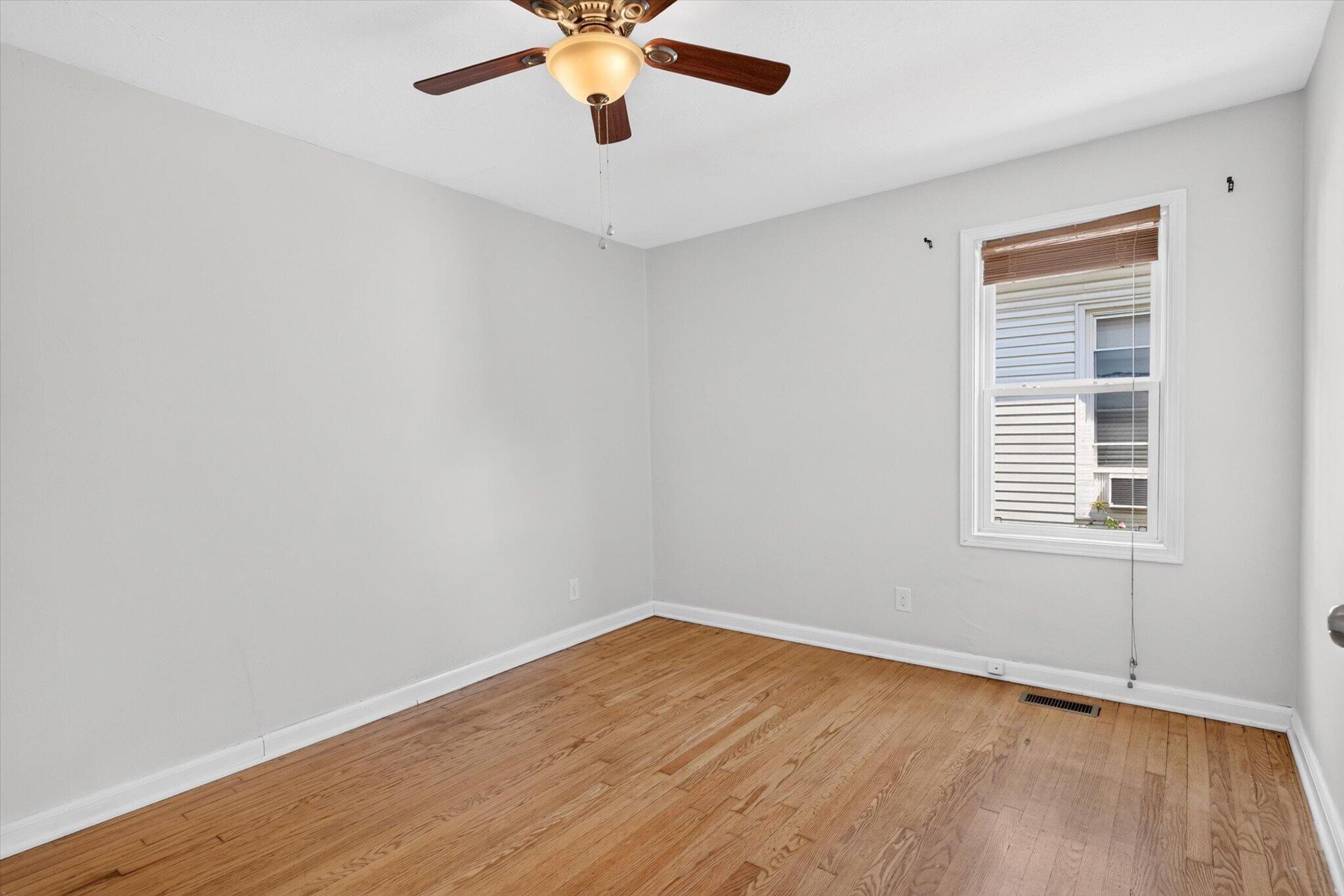 1345 East Walnut Street Property Photo 19