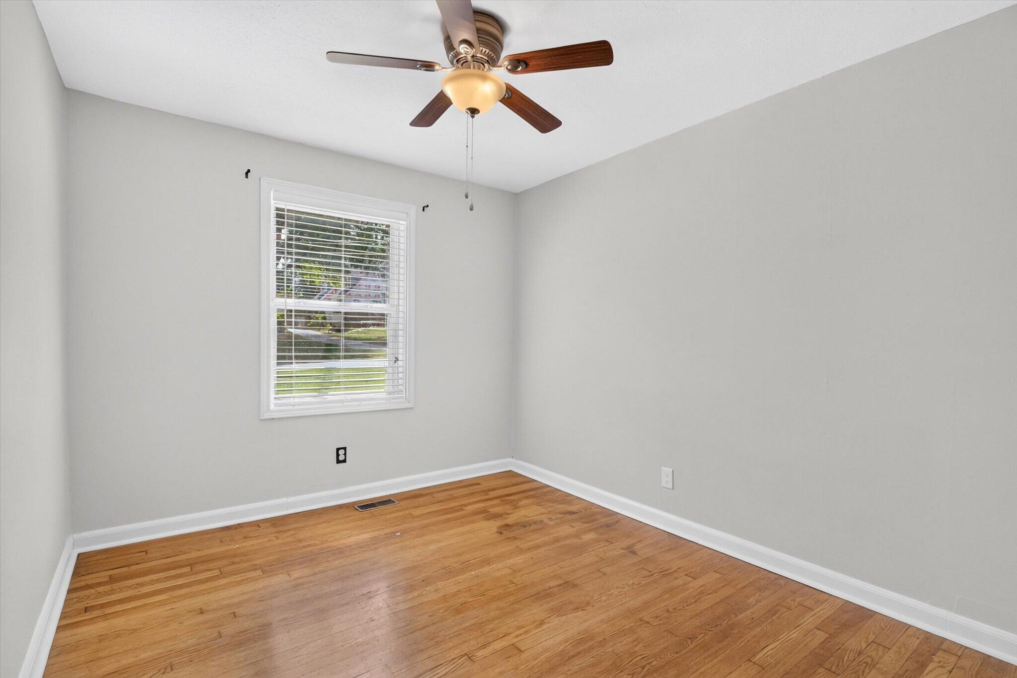 1345 East Walnut Street Property Photo 20