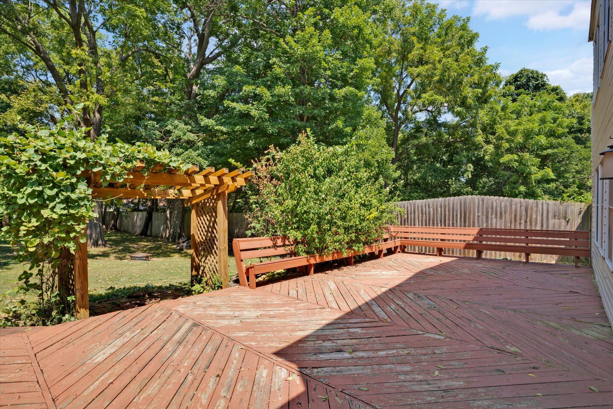 1345 East Walnut Street Property Photo 23