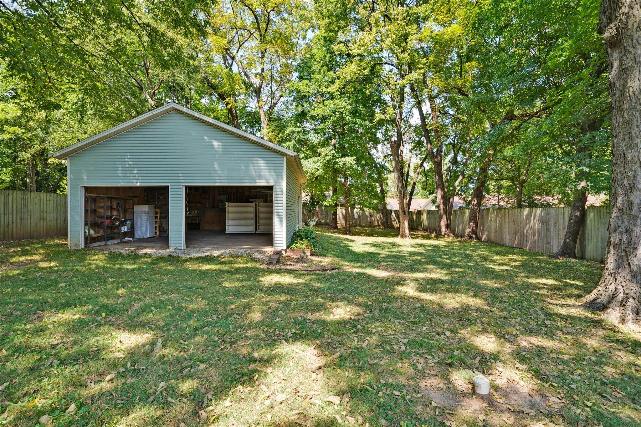 1345 East Walnut Street Property Photo 31