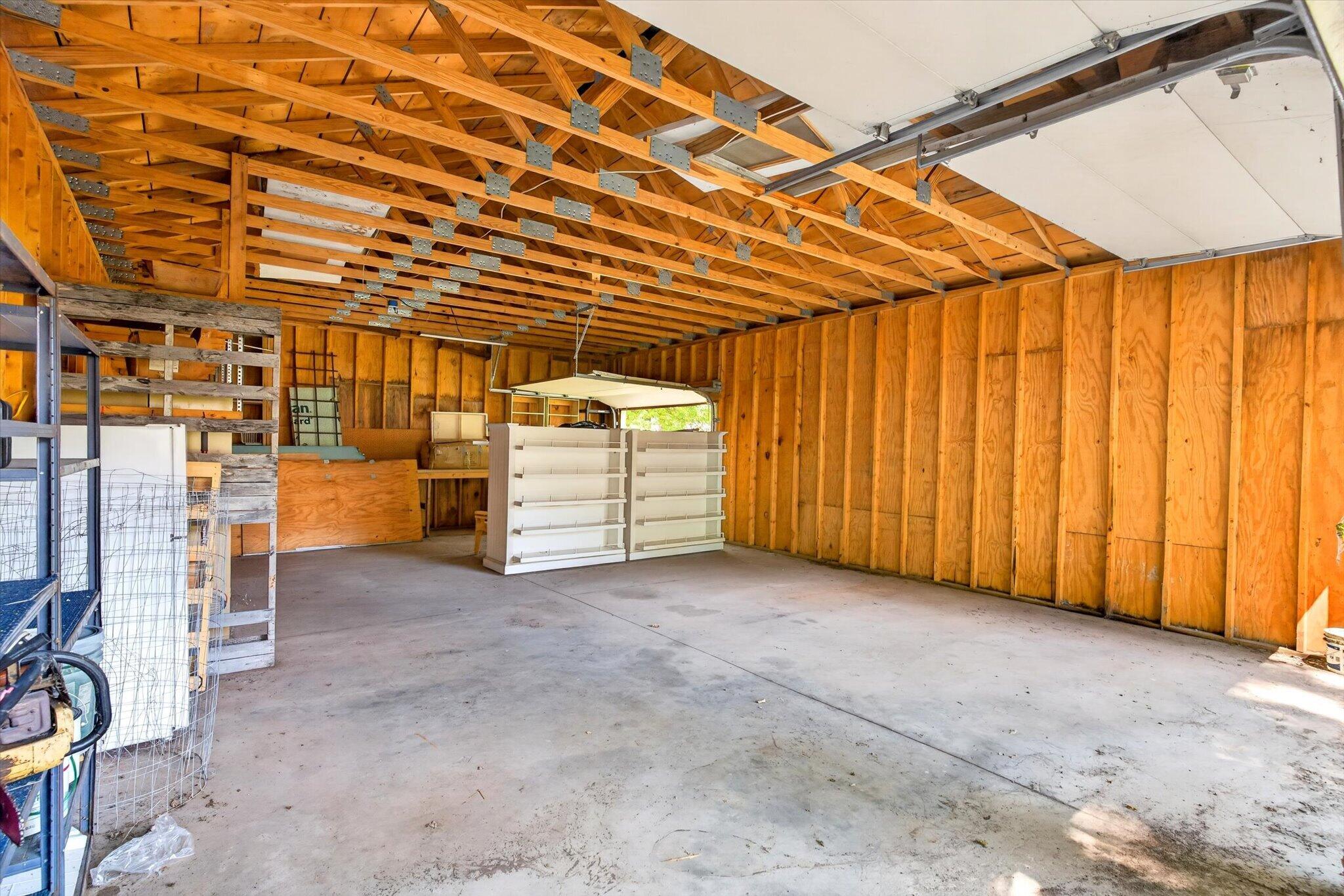 1345 East Walnut Street Property Photo 31