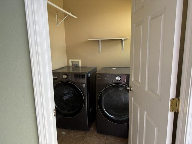 2808 South Grand Avenue Property Photo 6