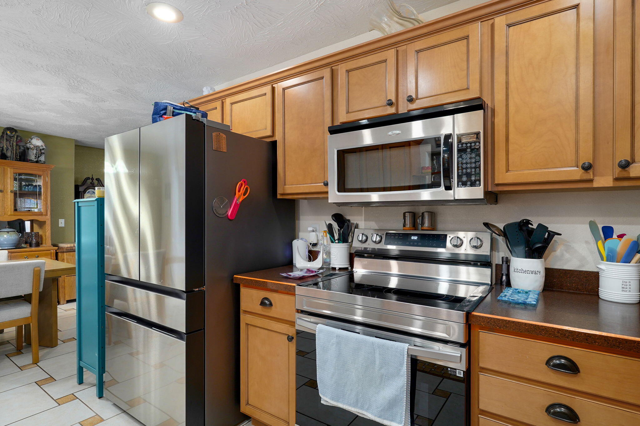 725 South Christopher Avenue Property Photo 6