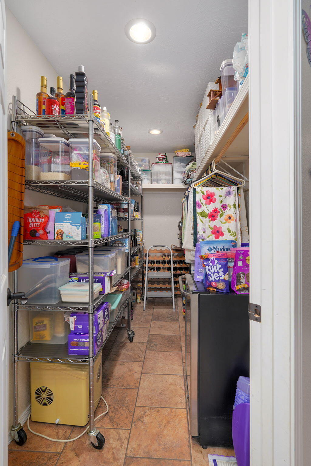 725 South Christopher Avenue Property Photo 12