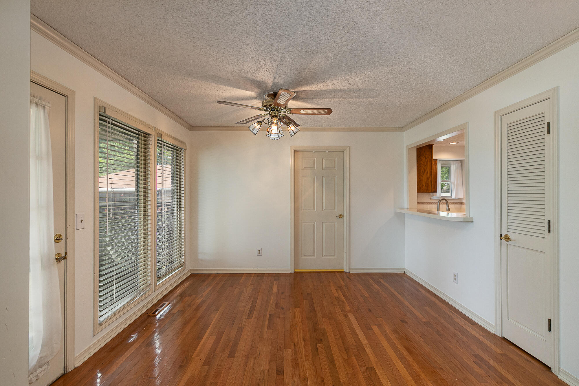 4035 South Parkcrest Avenue Property Photo 10