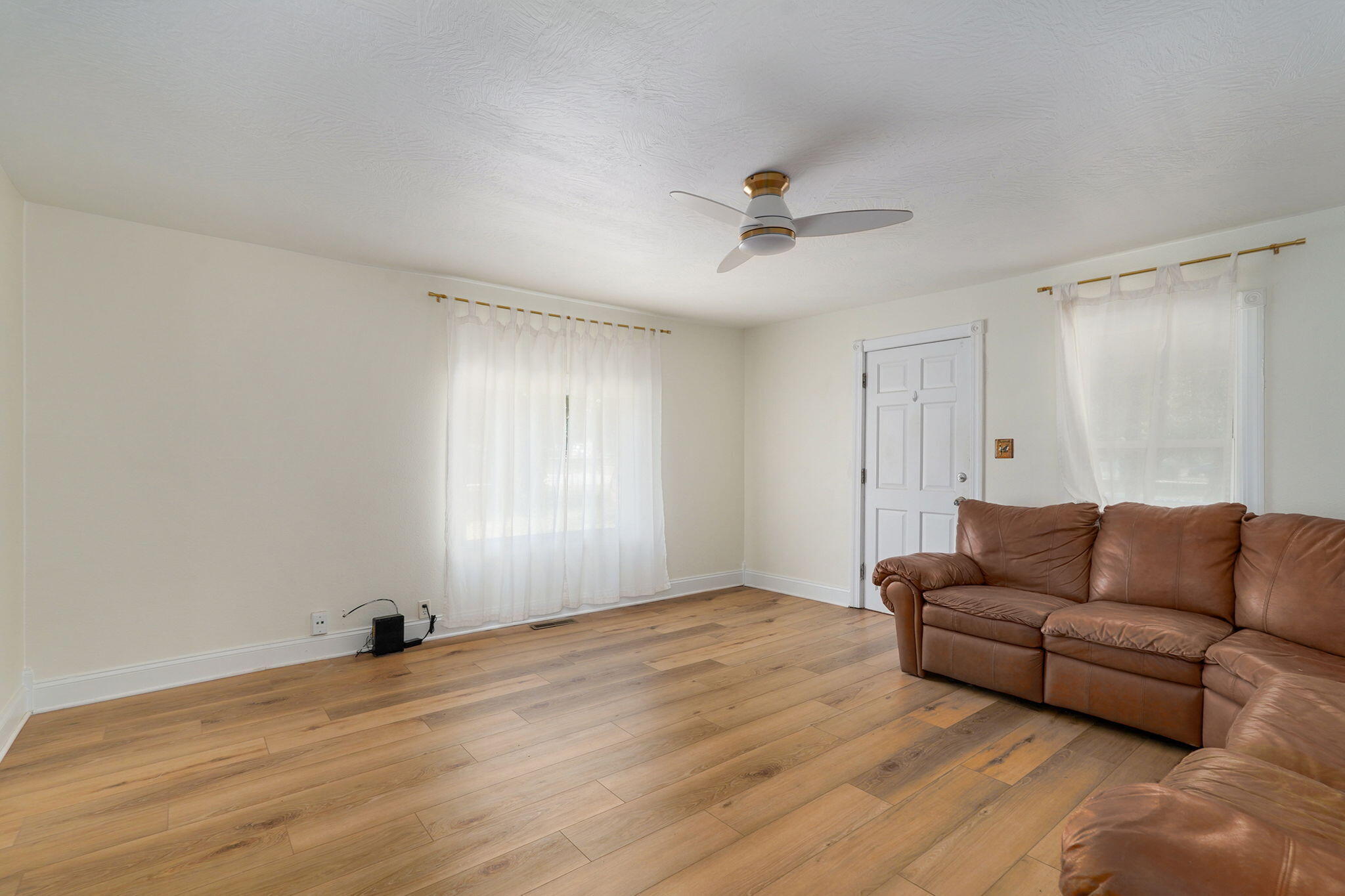 2620 West Chestnut Street Property Photo 5