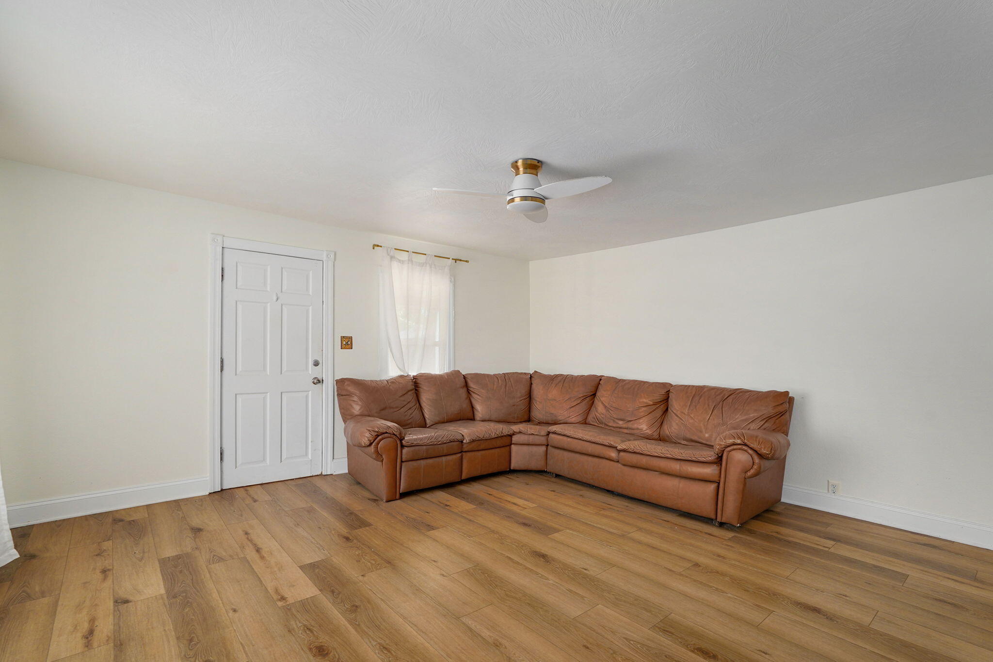 2620 West Chestnut Street Property Photo 6