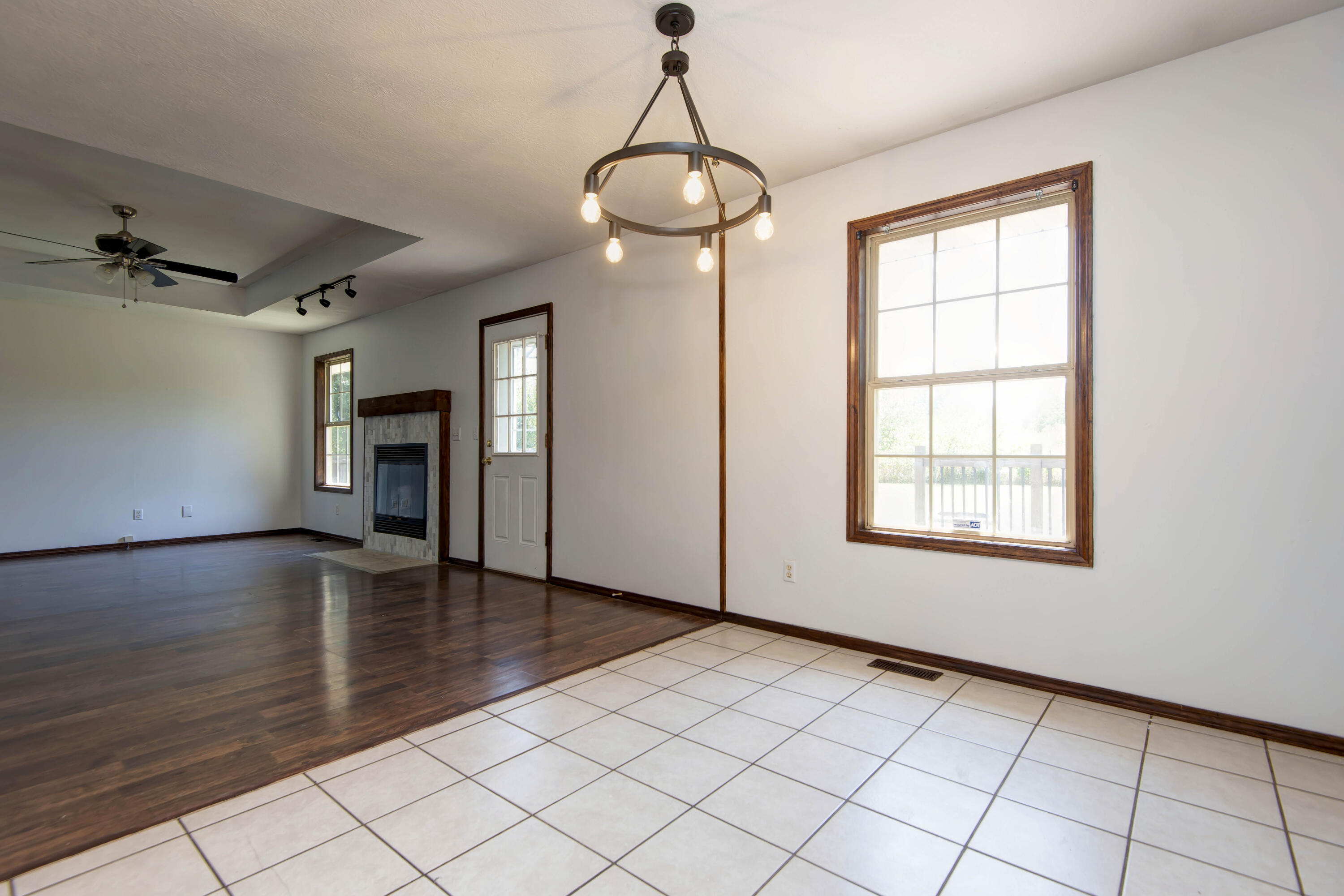 212 East Robin Road Property Photo 11