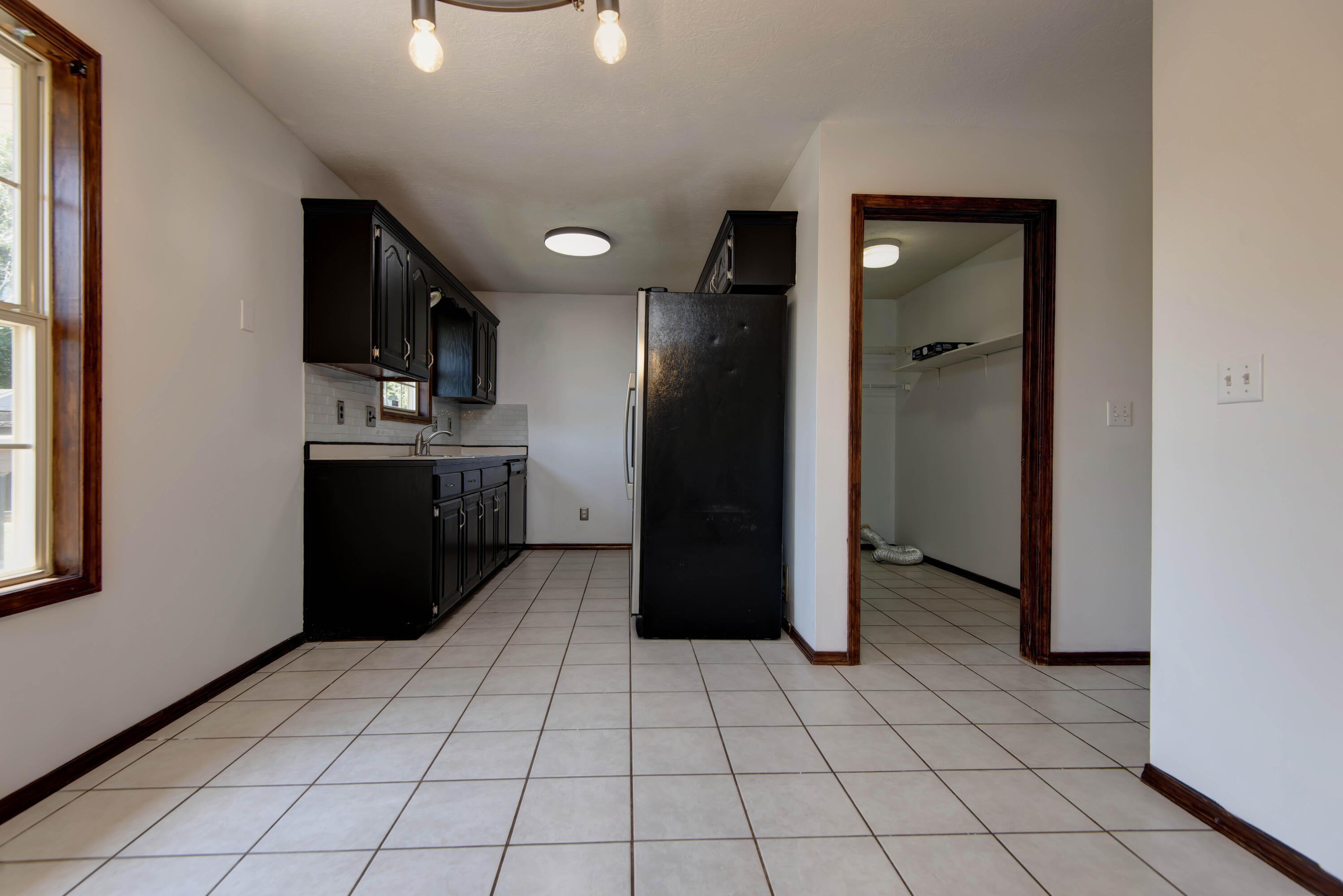 212 East Robin Road Property Photo 13