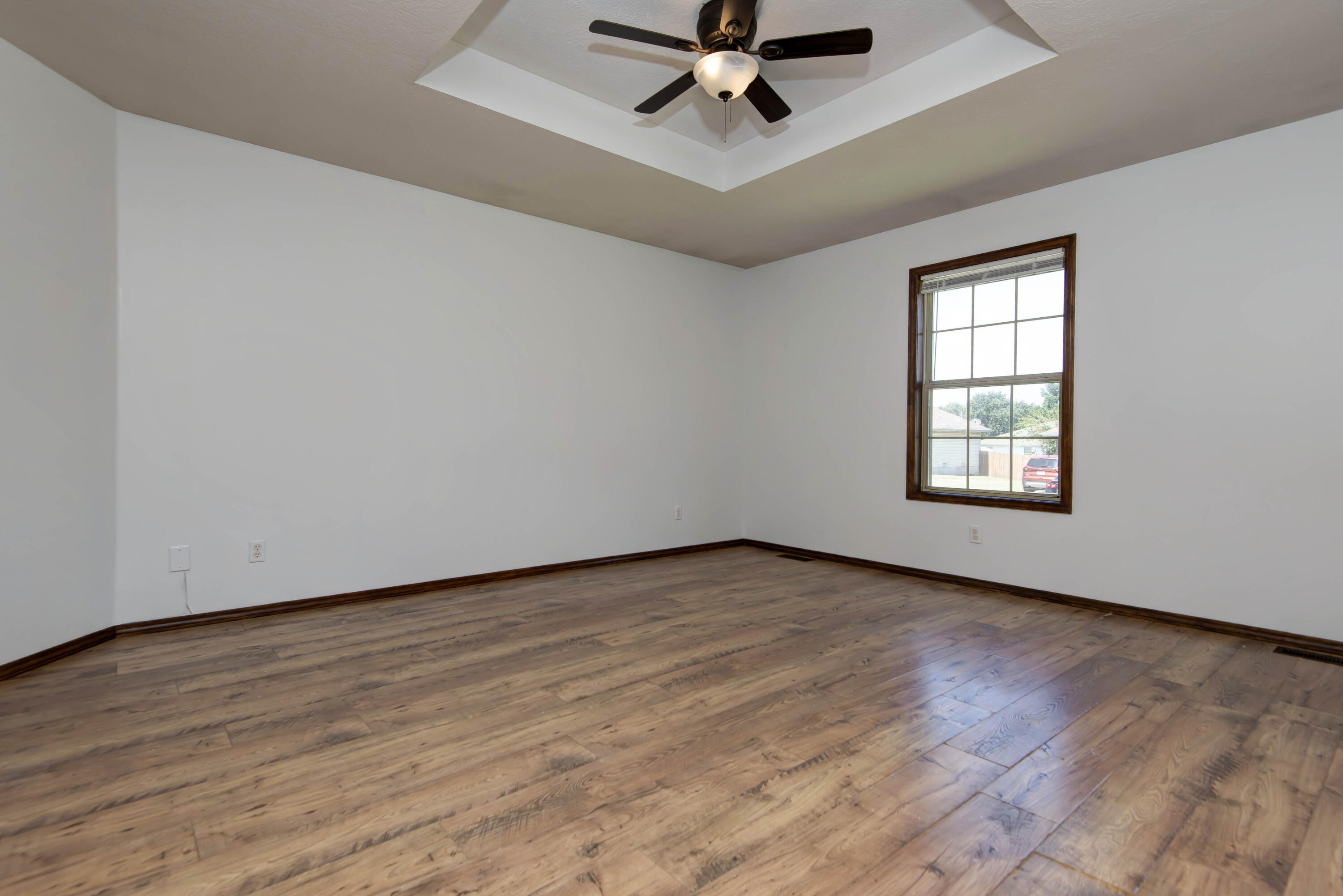 212 East Robin Road Property Photo 14