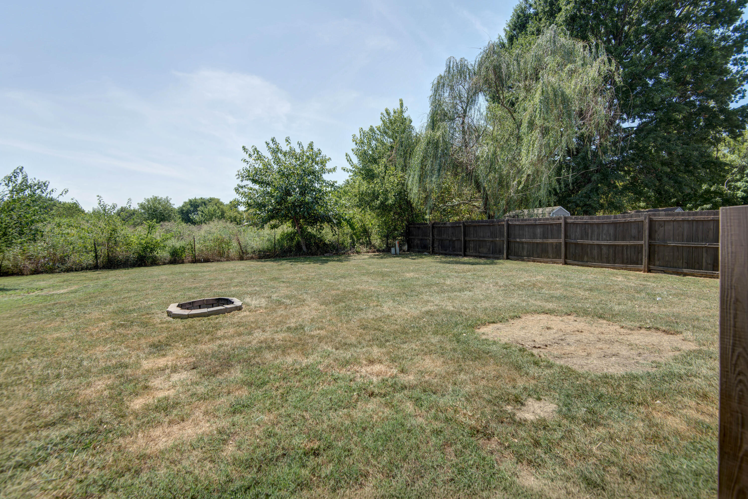 212 East Robin Road Property Photo 24