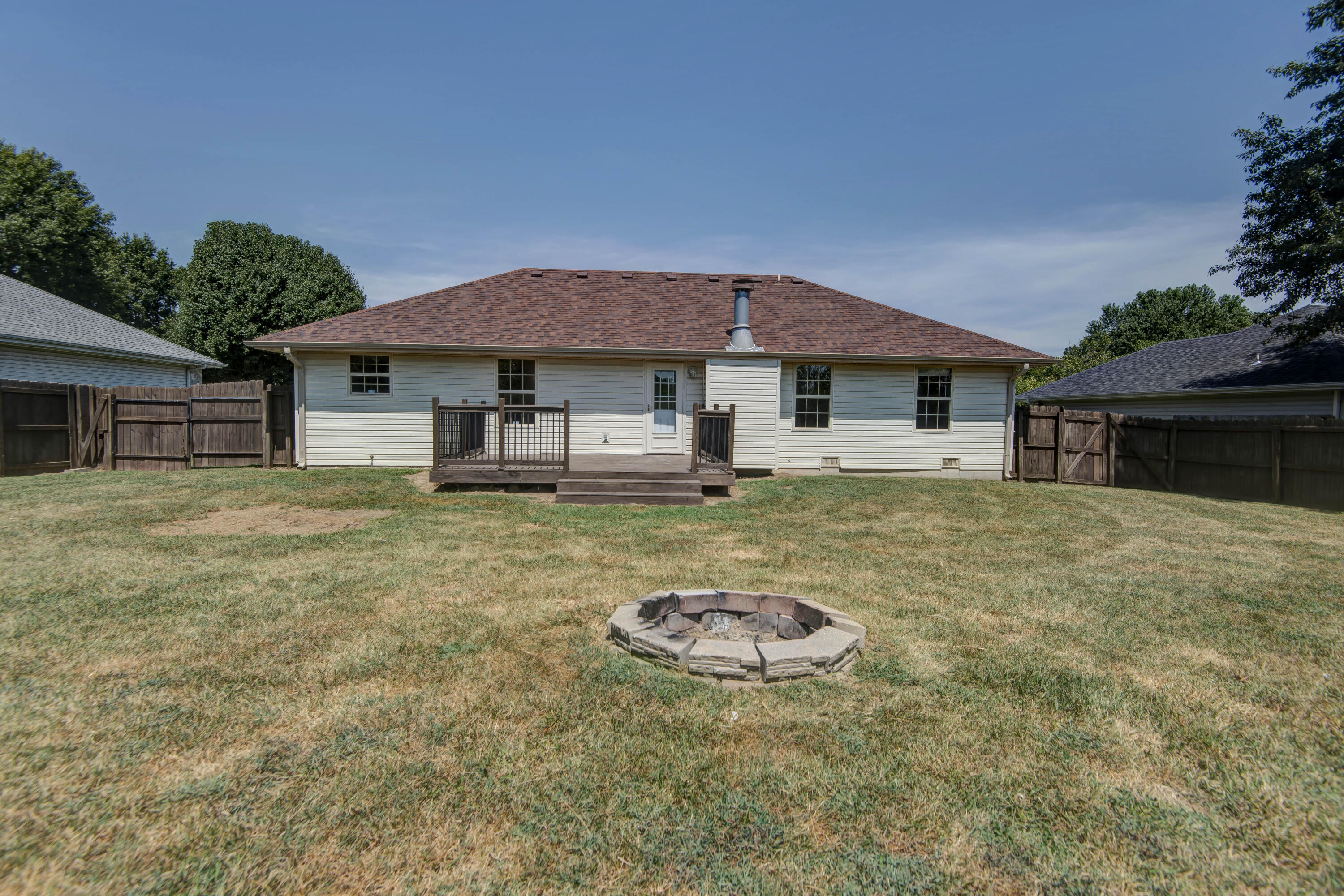 212 East Robin Road Property Photo 26