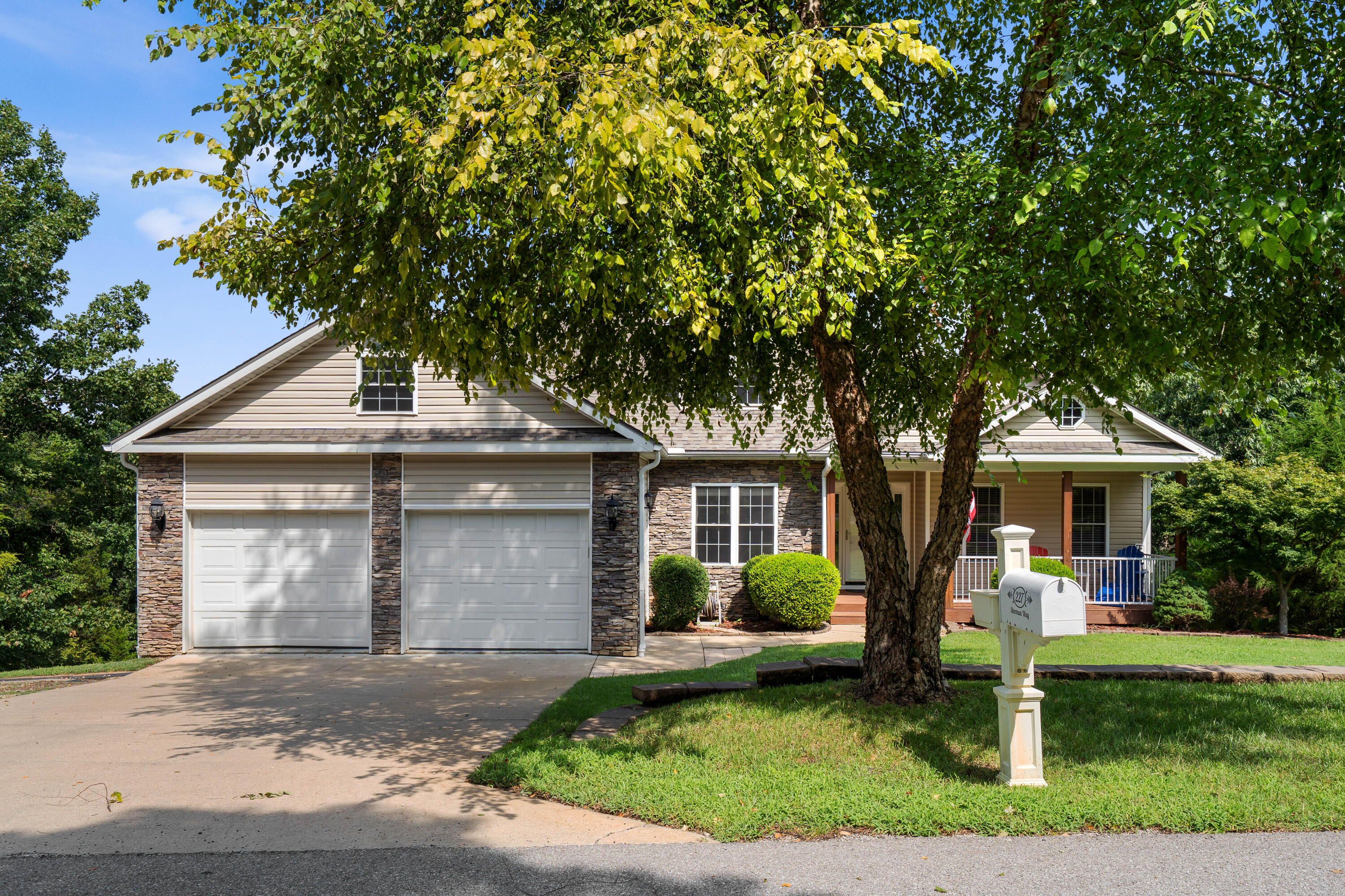 227 Sherman Way Property Photo 1