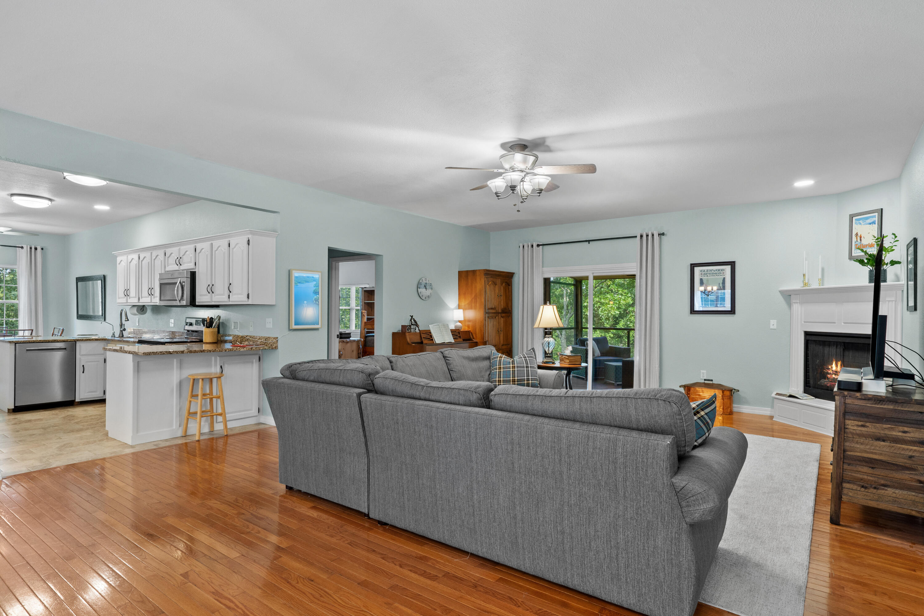 227 Sherman Way Property Photo 3