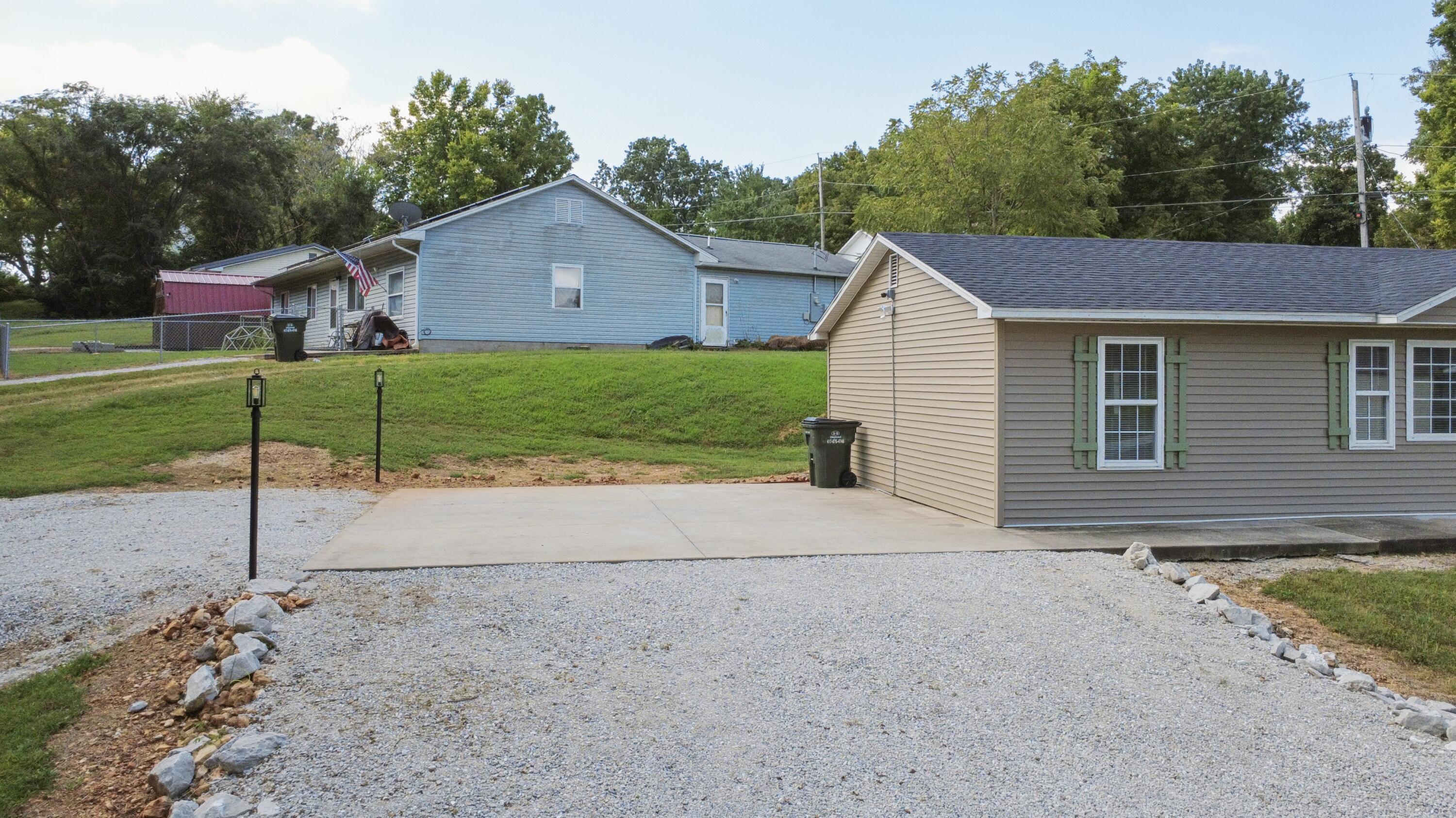 303 South Brown Street Property Photo 3