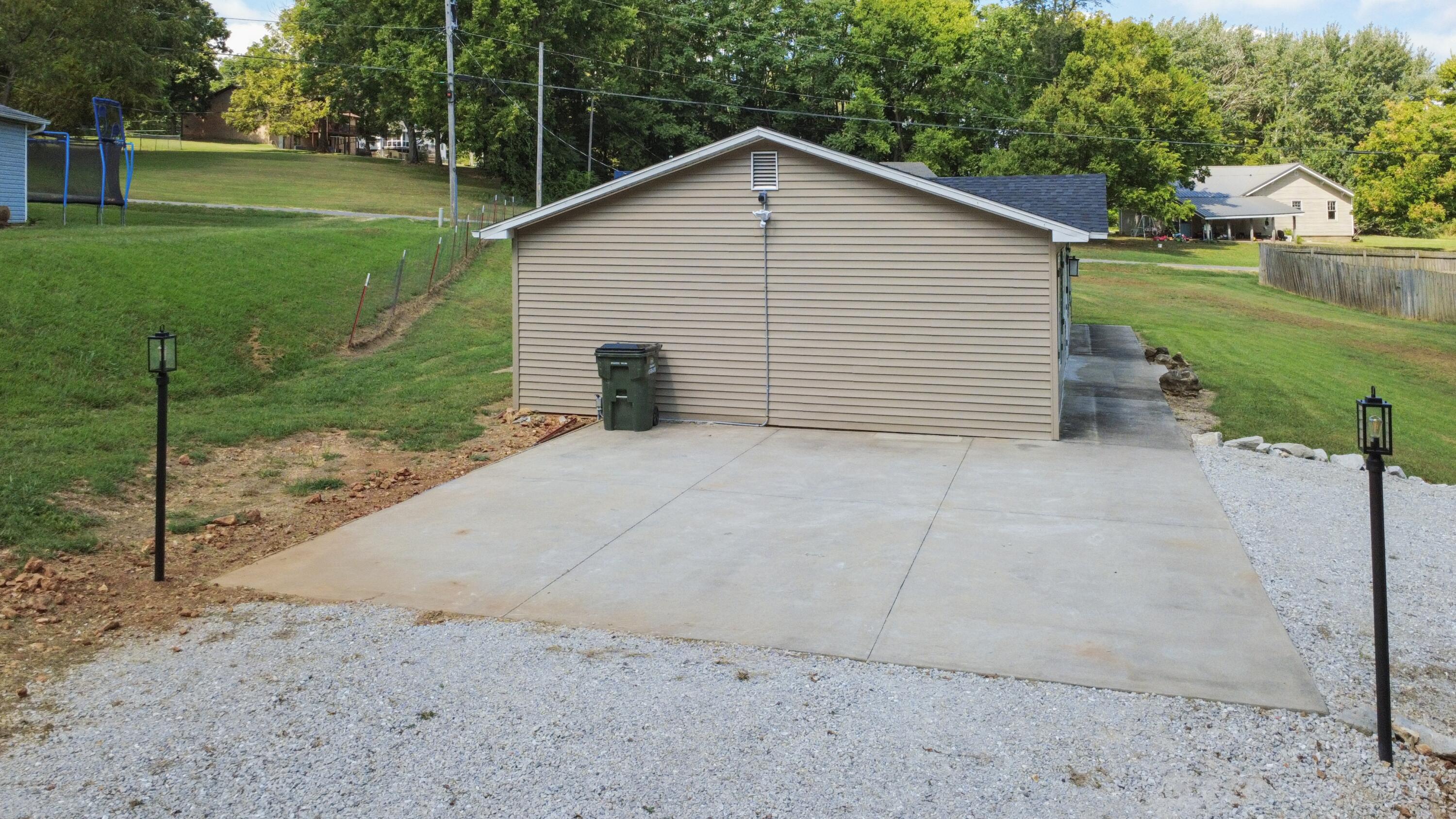 303 South Brown Street Property Photo 4