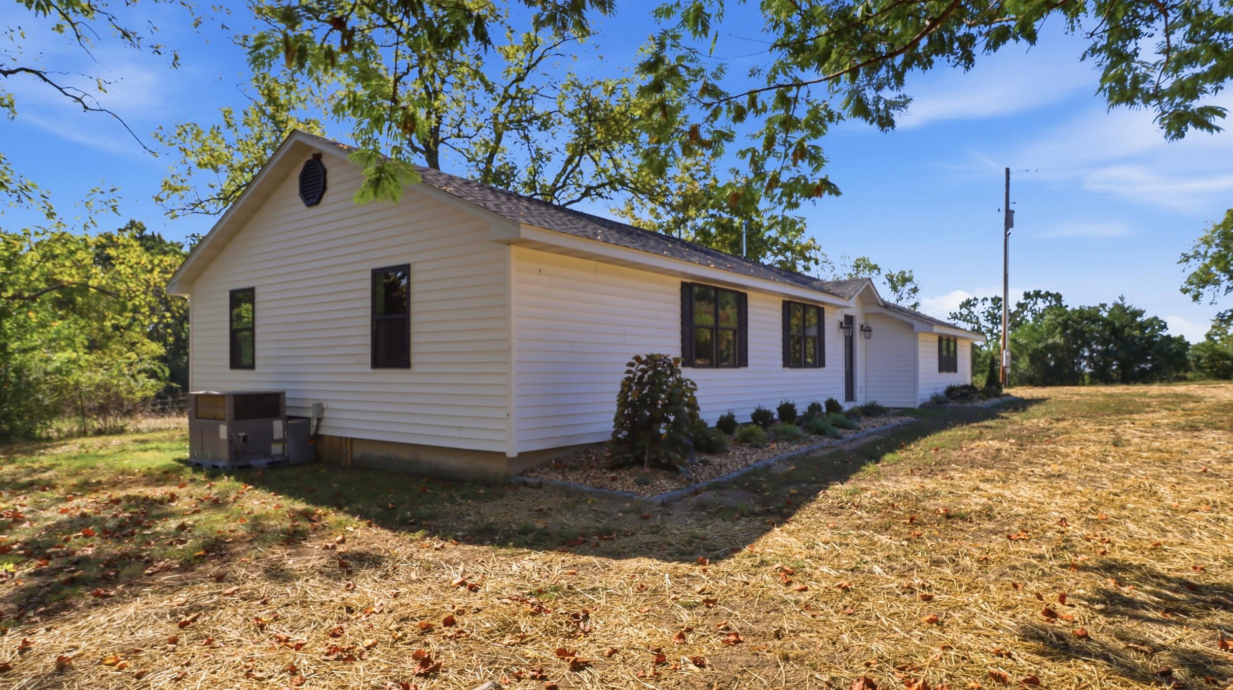 8574 County Road 6890 Property Photo 2