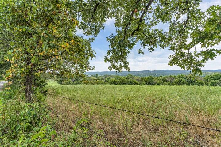1820 Frank Rea Road Property Photo 6